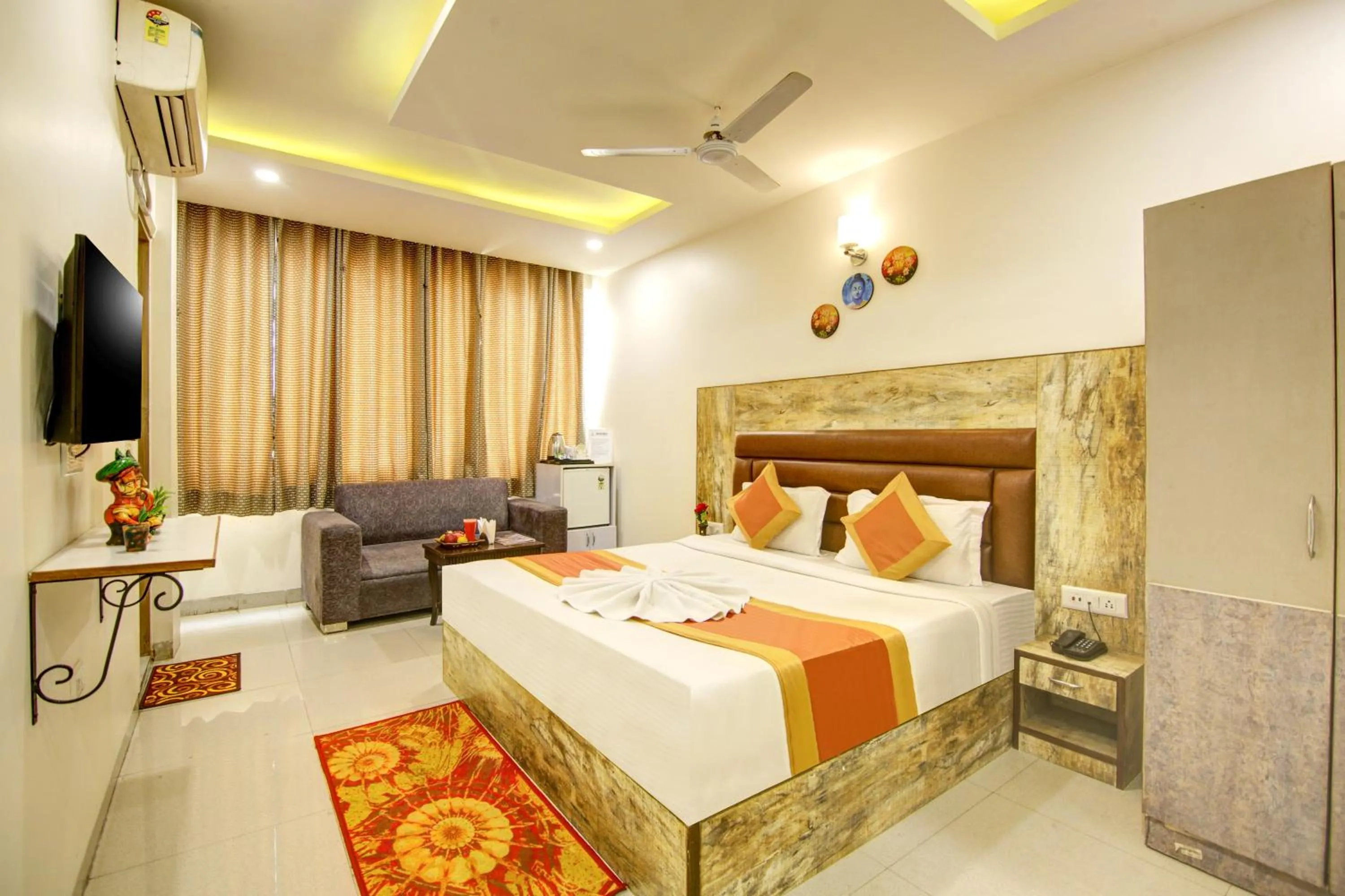 Bedroom, Bed in Gracious by Vishesh Hotels & Home Stay