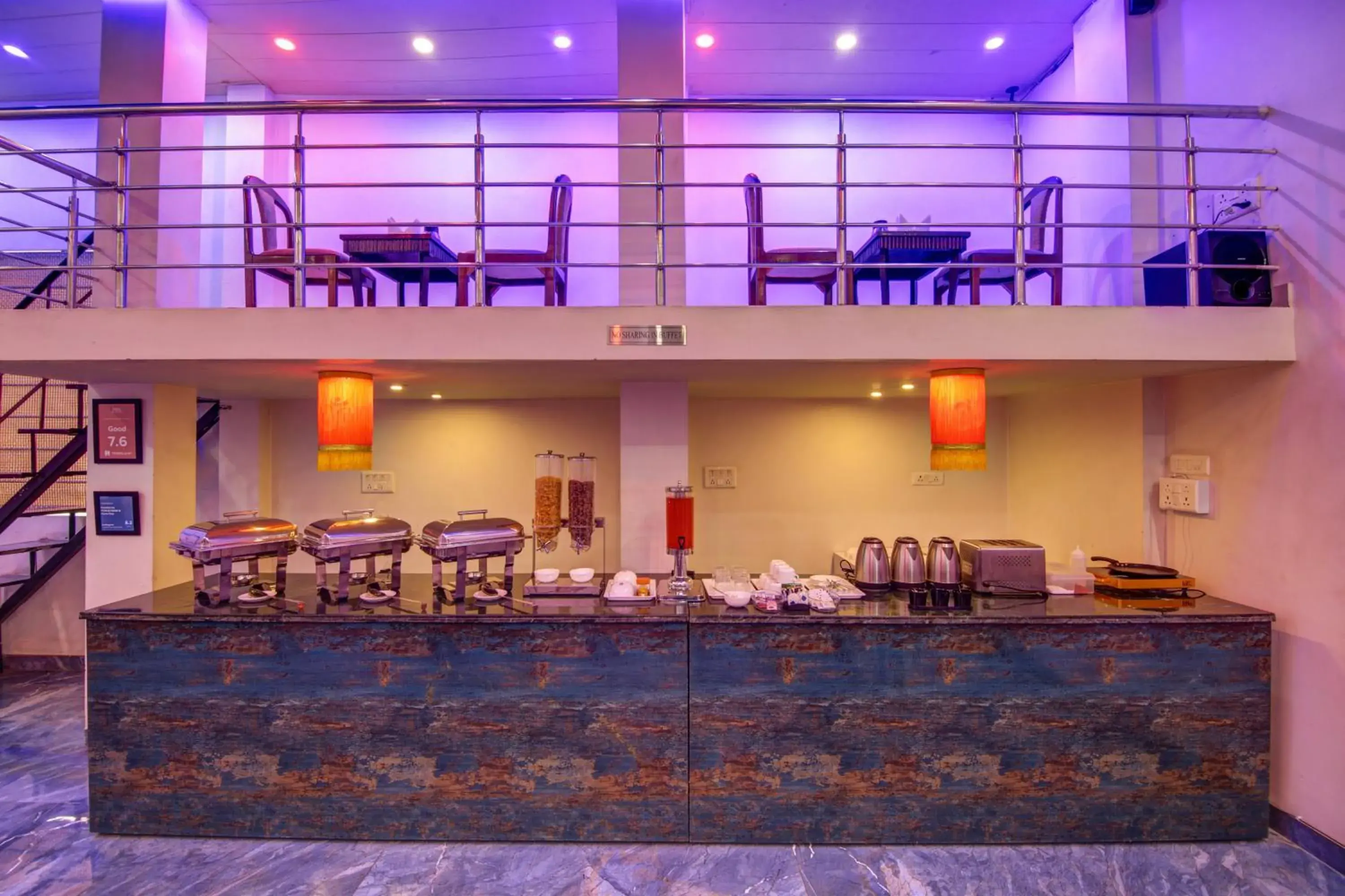 Restaurant/places to eat in Gracious by Vishesh Hotels & Home Stay Restaurant/places to eat in Gracious by Vishesh Hotels & Home Stay