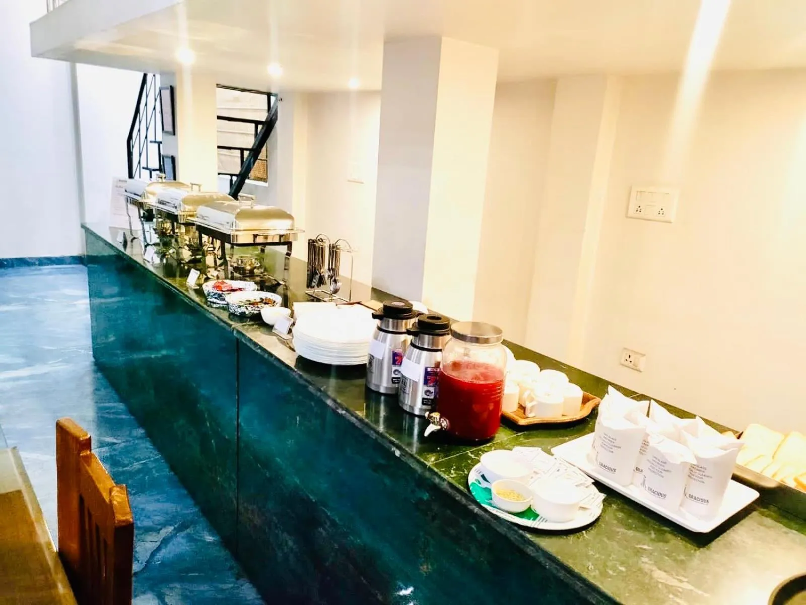 Restaurant/places to eat in Gracious by Vishesh Hotels & Home Stay