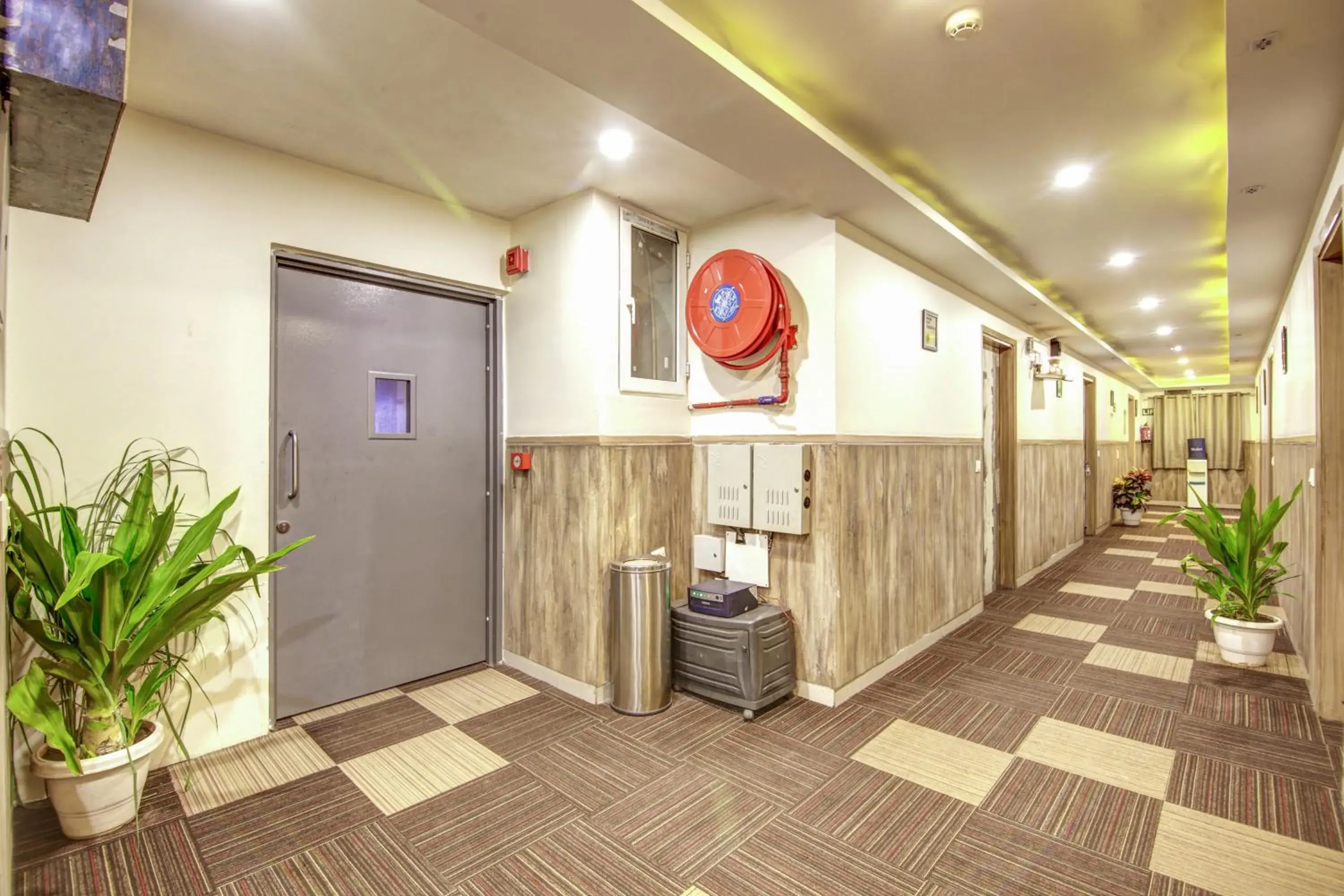 Property building in Gracious by Vishesh Hotels & Home Stay Property building in Gracious by Vishesh Hotels & Home Stay