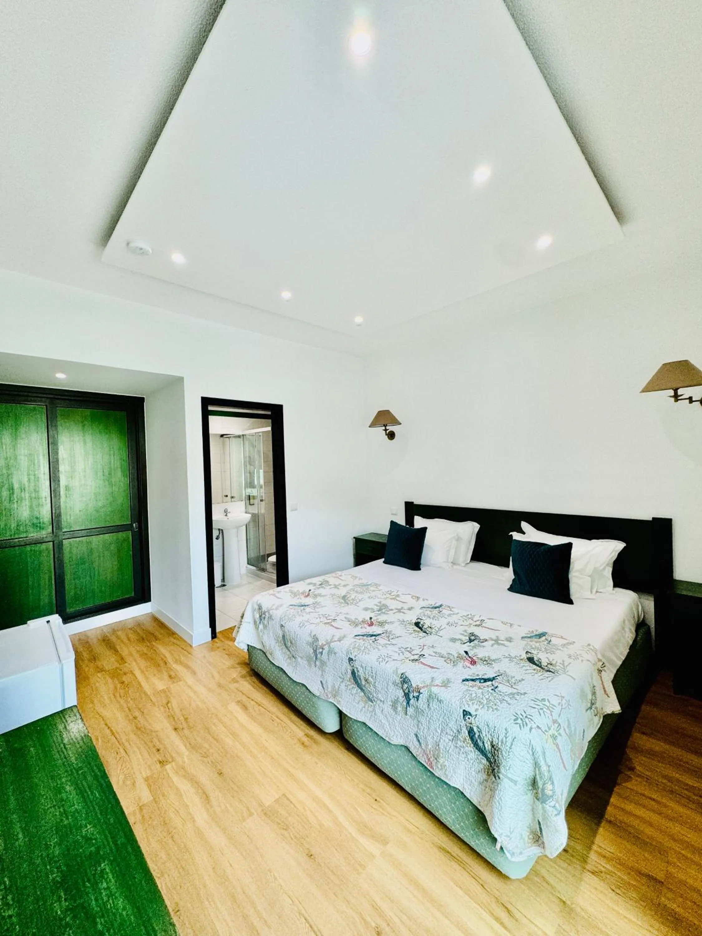 Bed in VALE MAR Guest