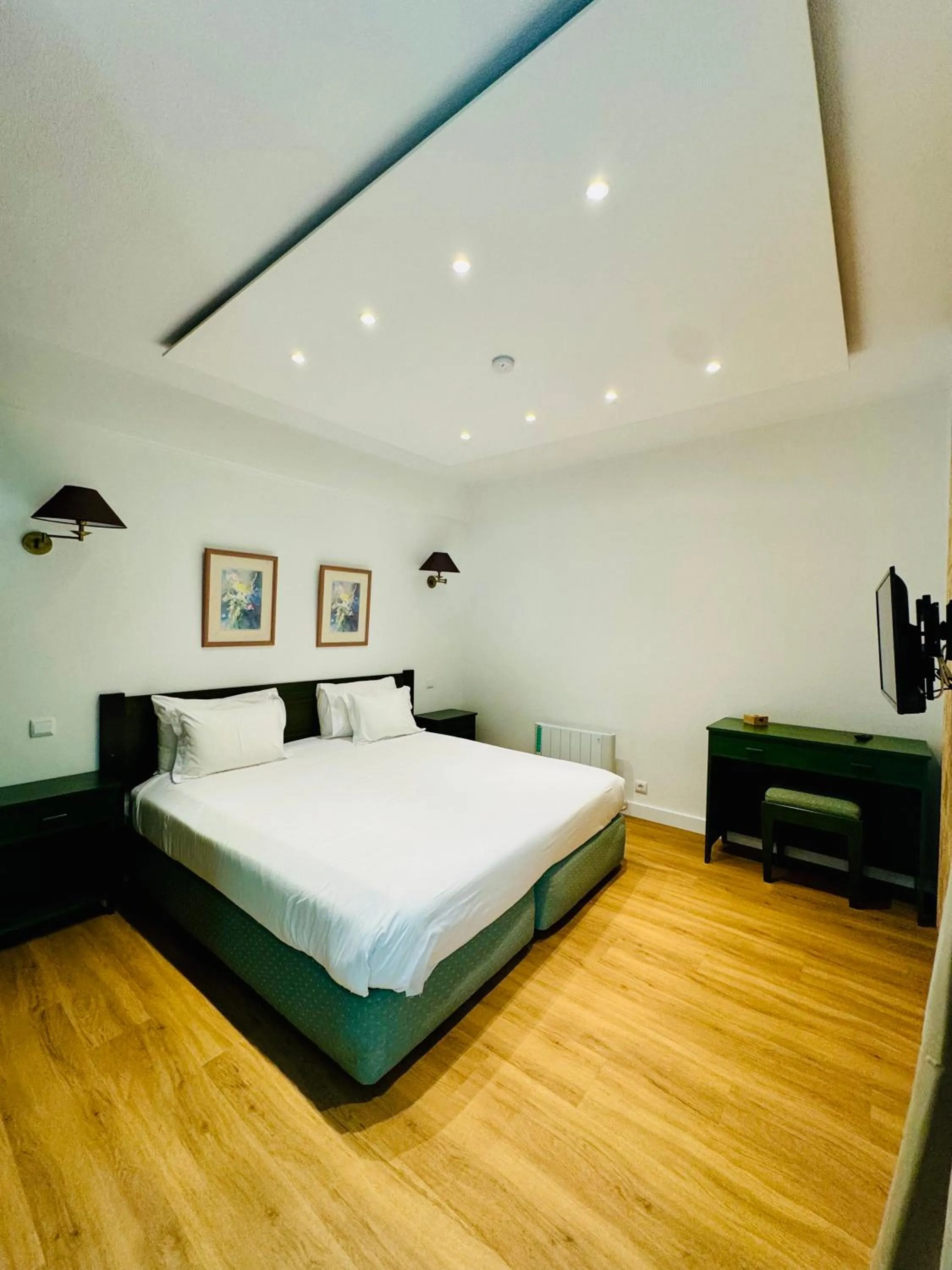 Bed in VALE MAR Guest