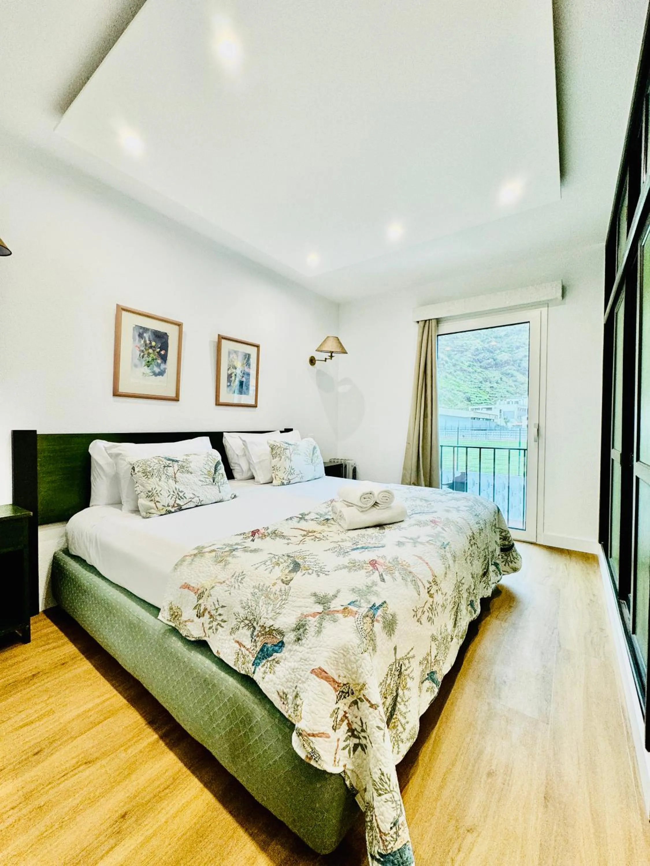 Bed in VALE MAR Guest