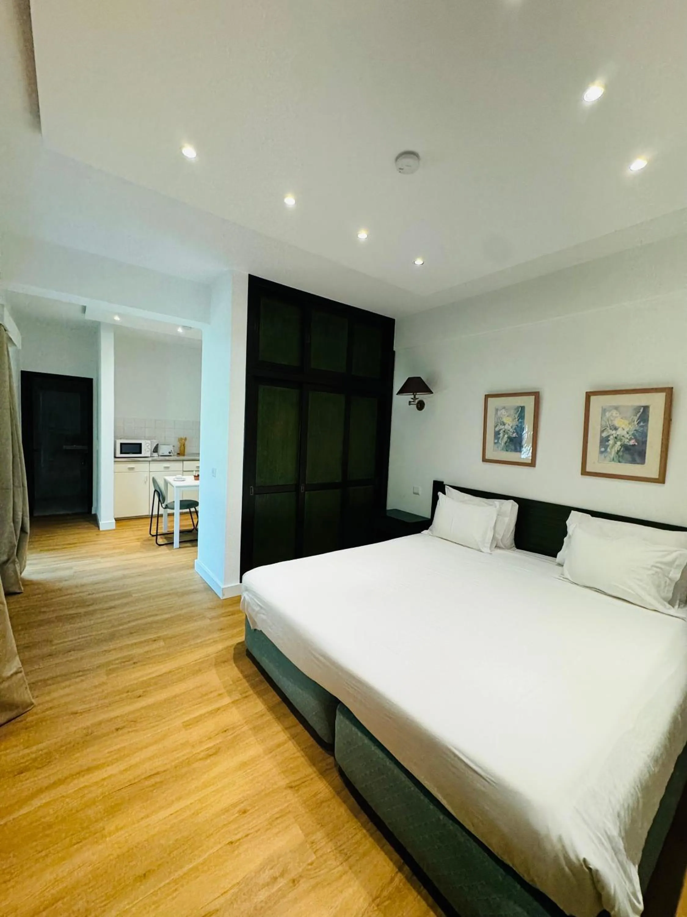 Bed in VALE MAR Guest