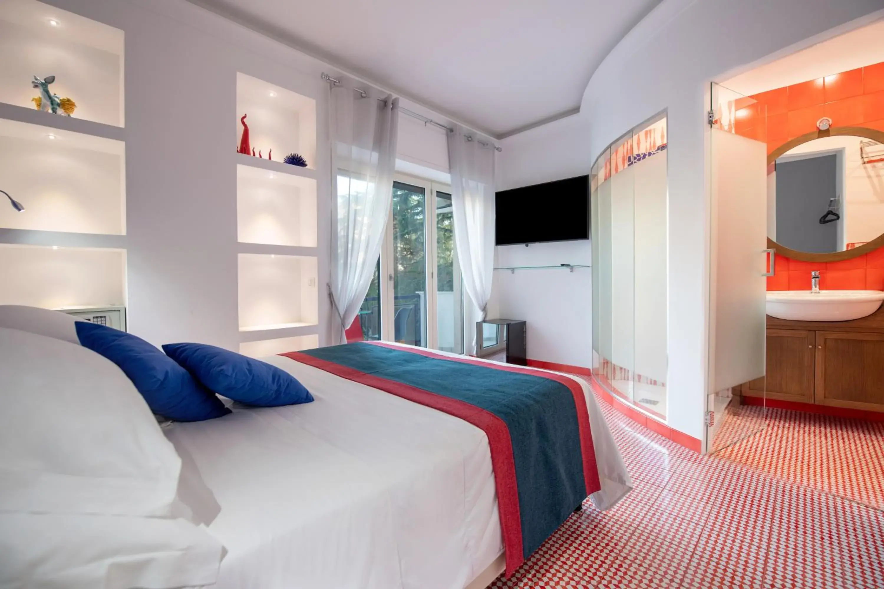 Standard Double or Twin Room with Balcony - single occupancy in Aquae Romanae Piazza Lauro Standard Double or Twin Room with Balcony - single occupancy in Aquae Romanae Piazza Lauro