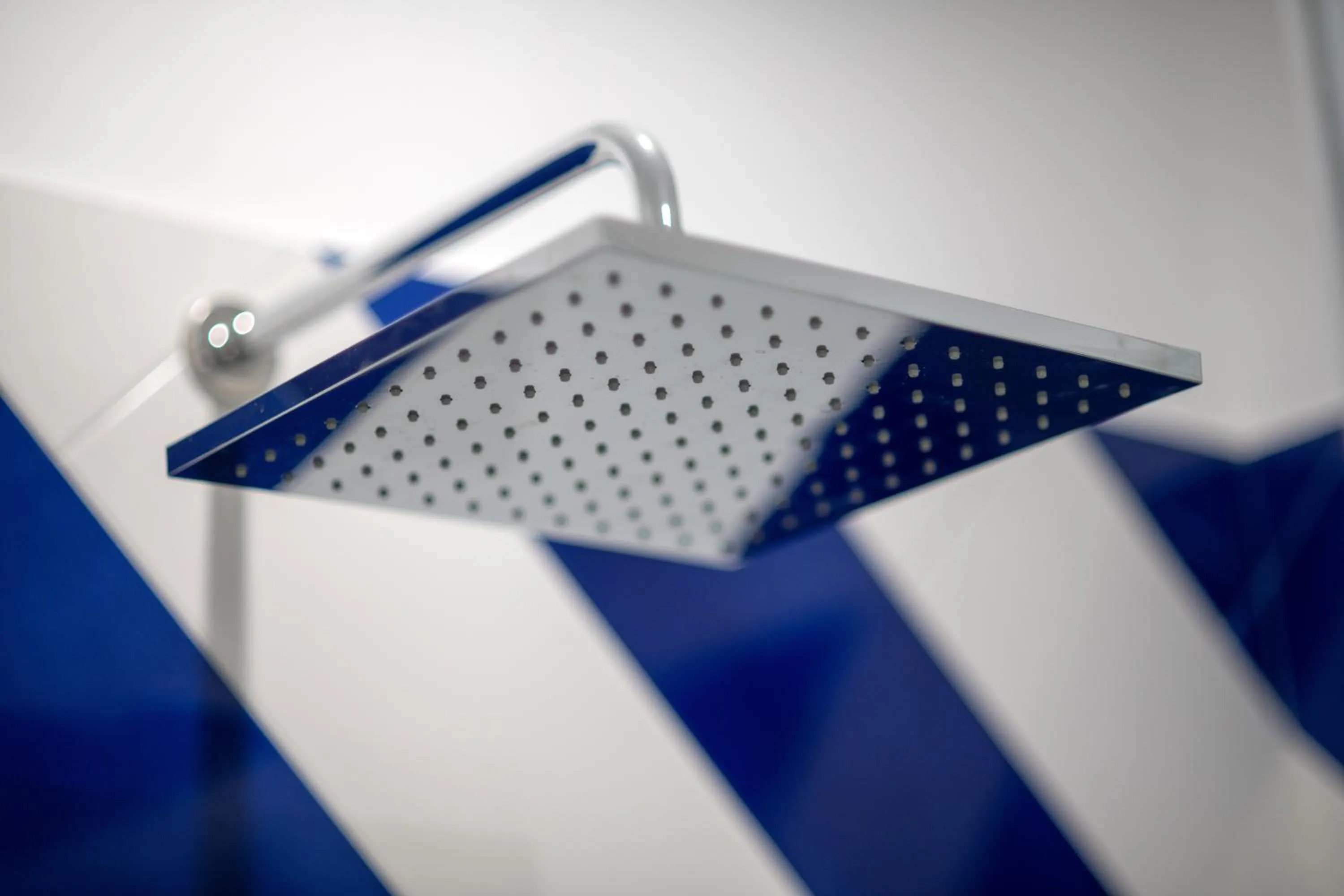 Shower in Aquae Romanae Piazza Lauro