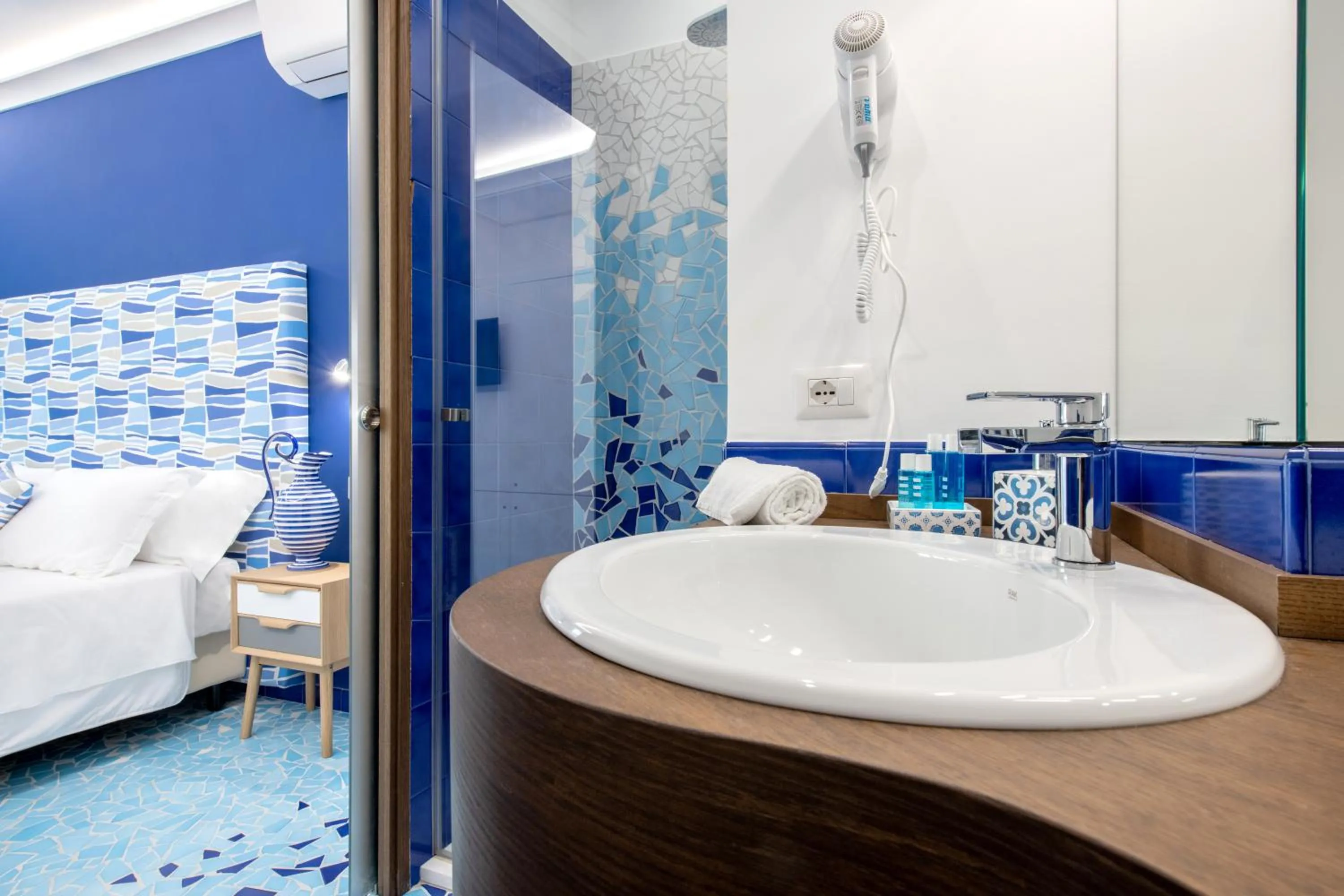 Bathroom in Aquae Romanae Piazza Lauro