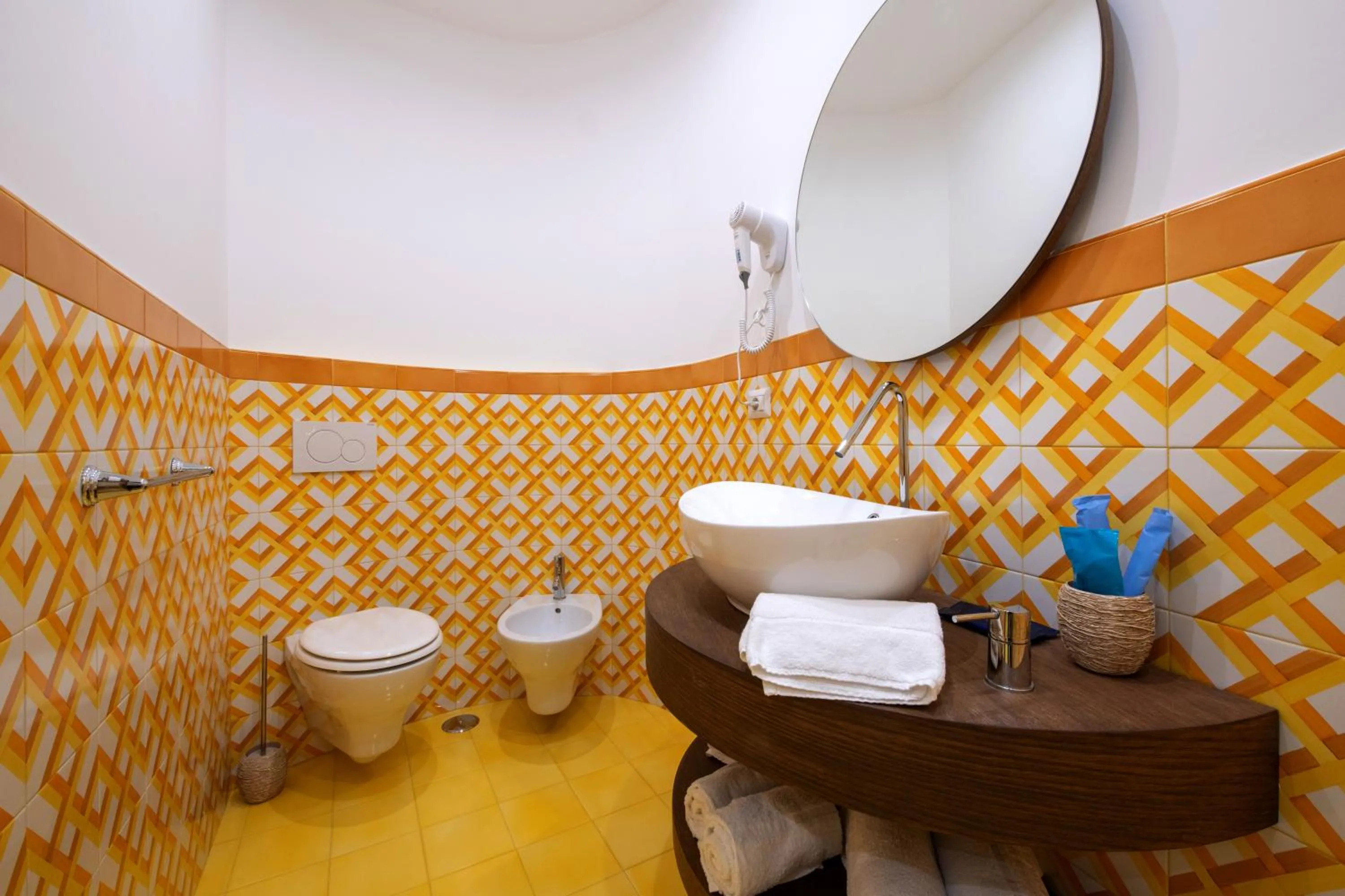 Bathroom in Aquae Romanae Piazza Lauro