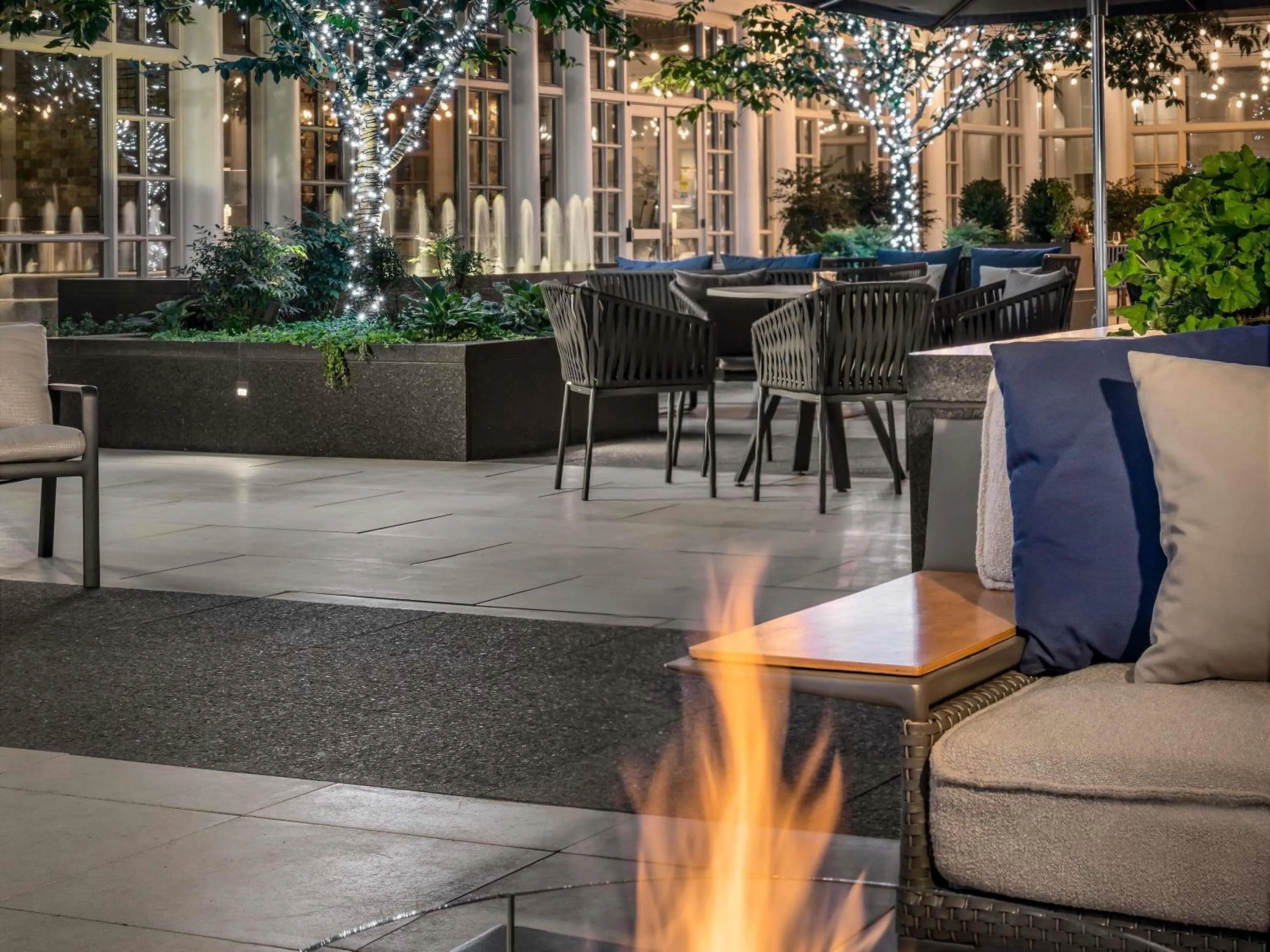 Lounge or bar in The Fairmont Washington DC