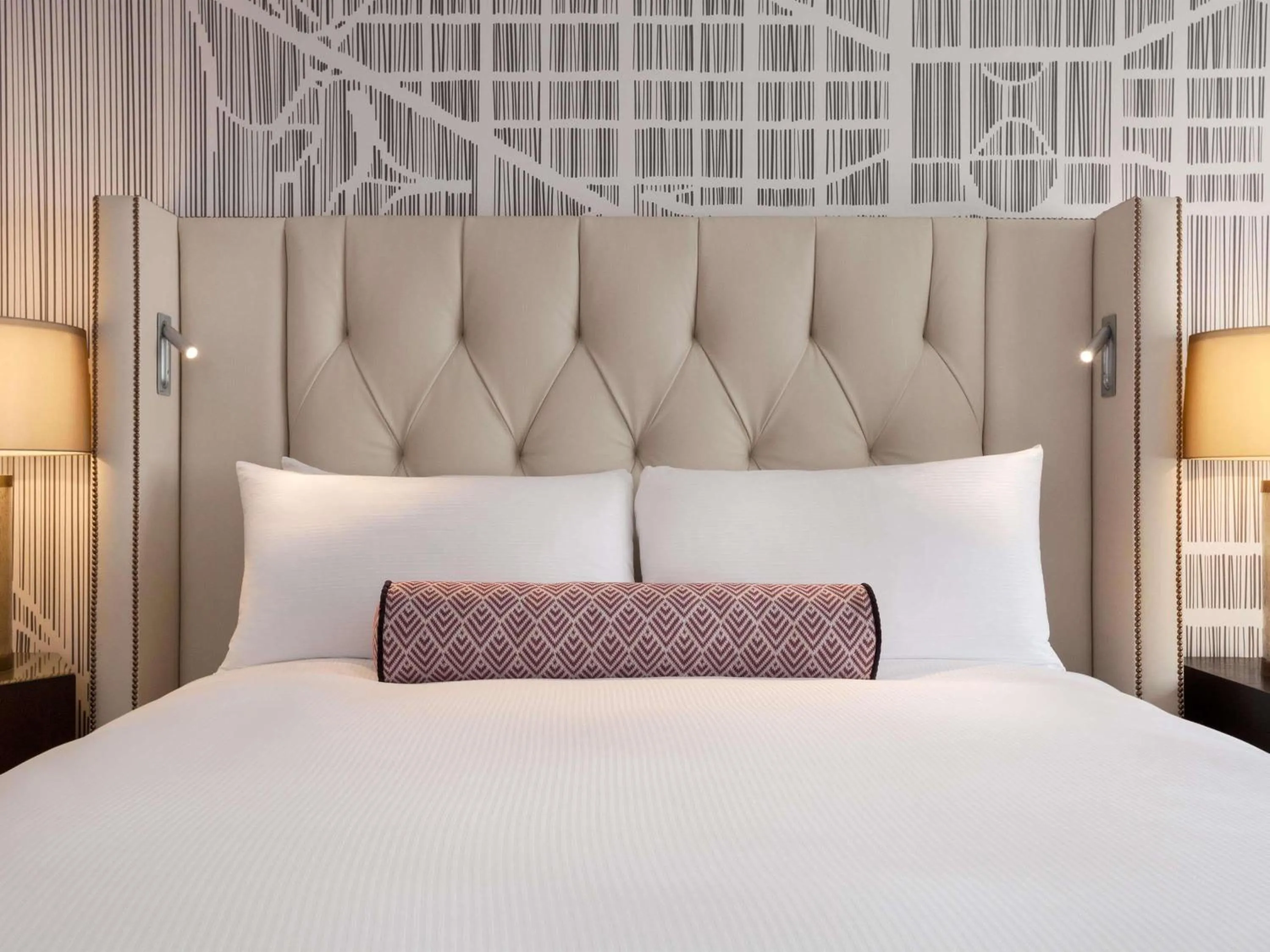 Bedroom, Bed in The Fairmont Washington DC