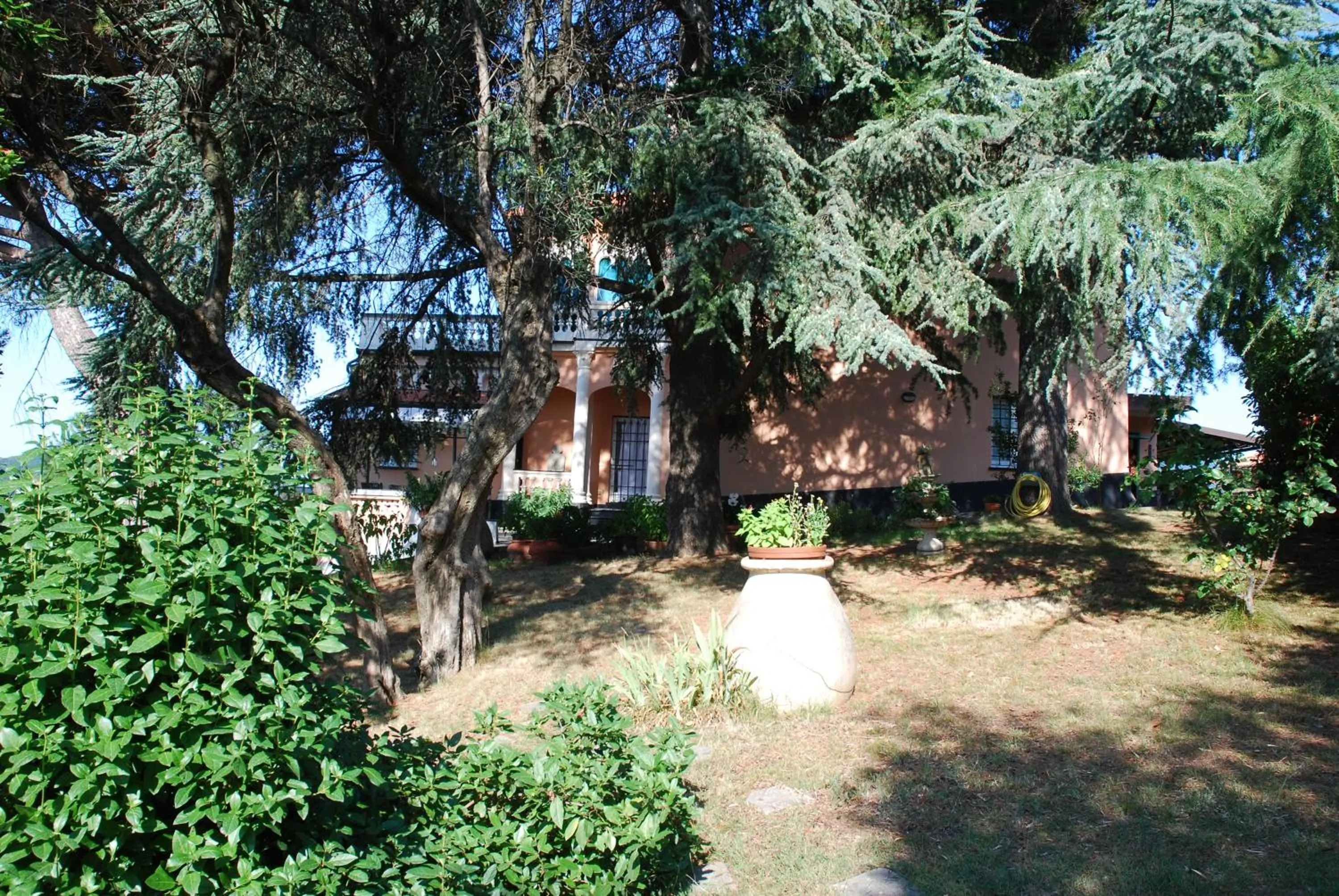 Garden view in Villa Rocca Leivi