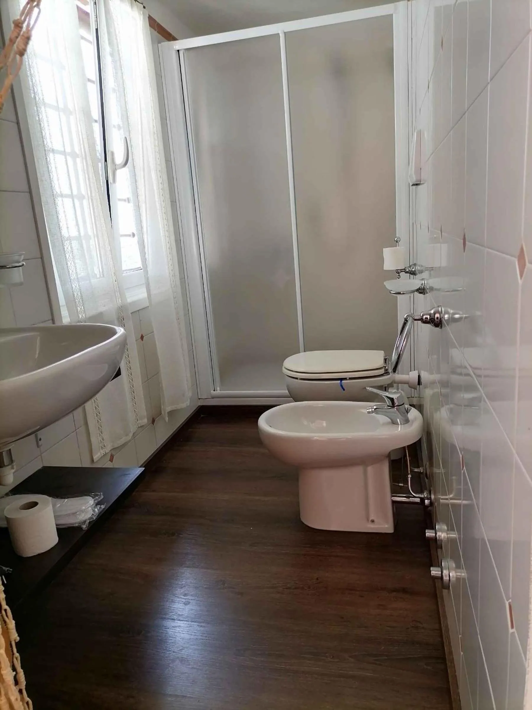 Shower in Villa Rocca Leivi