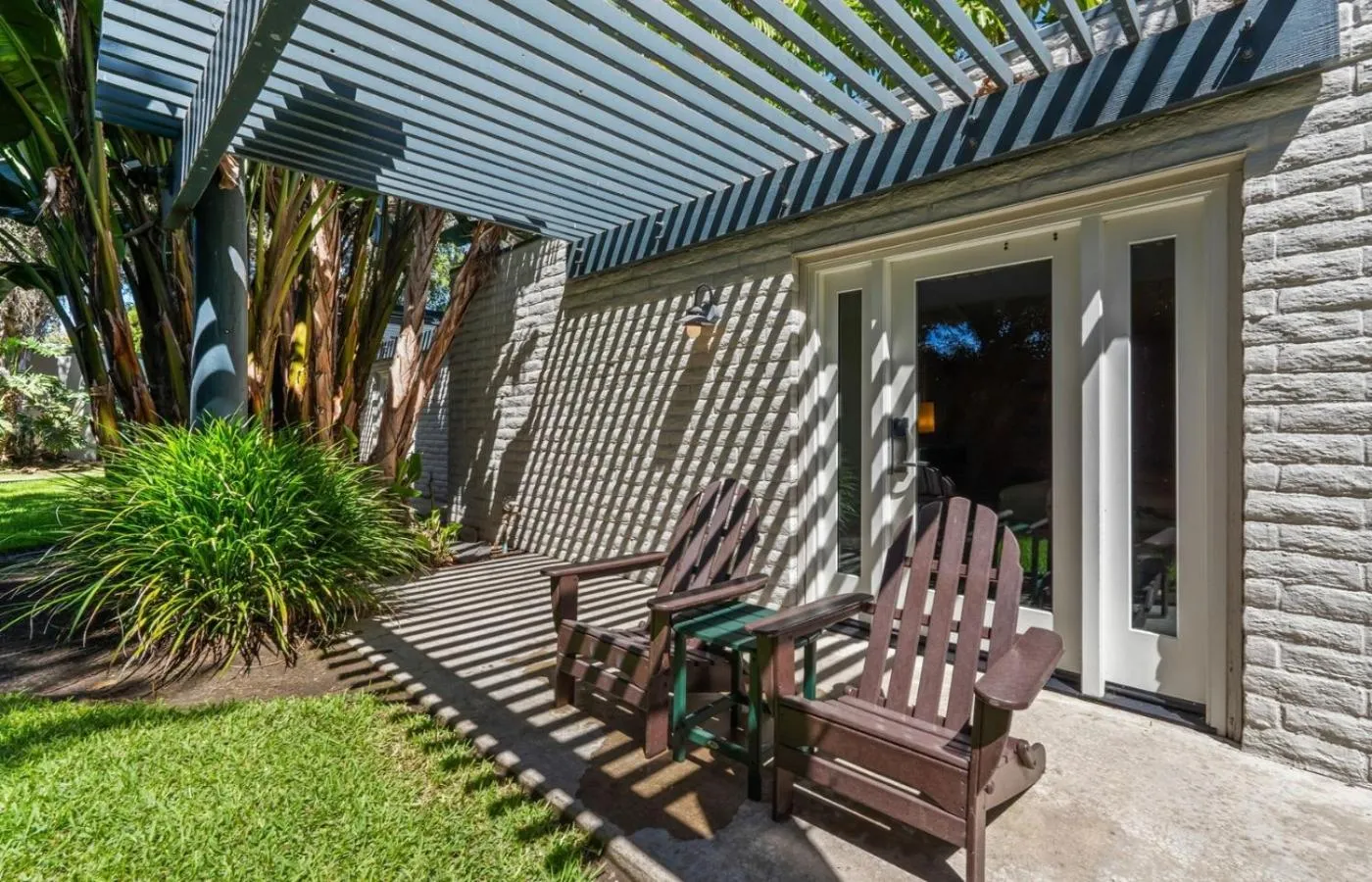 Patio in Paradise Point Resort & Spa