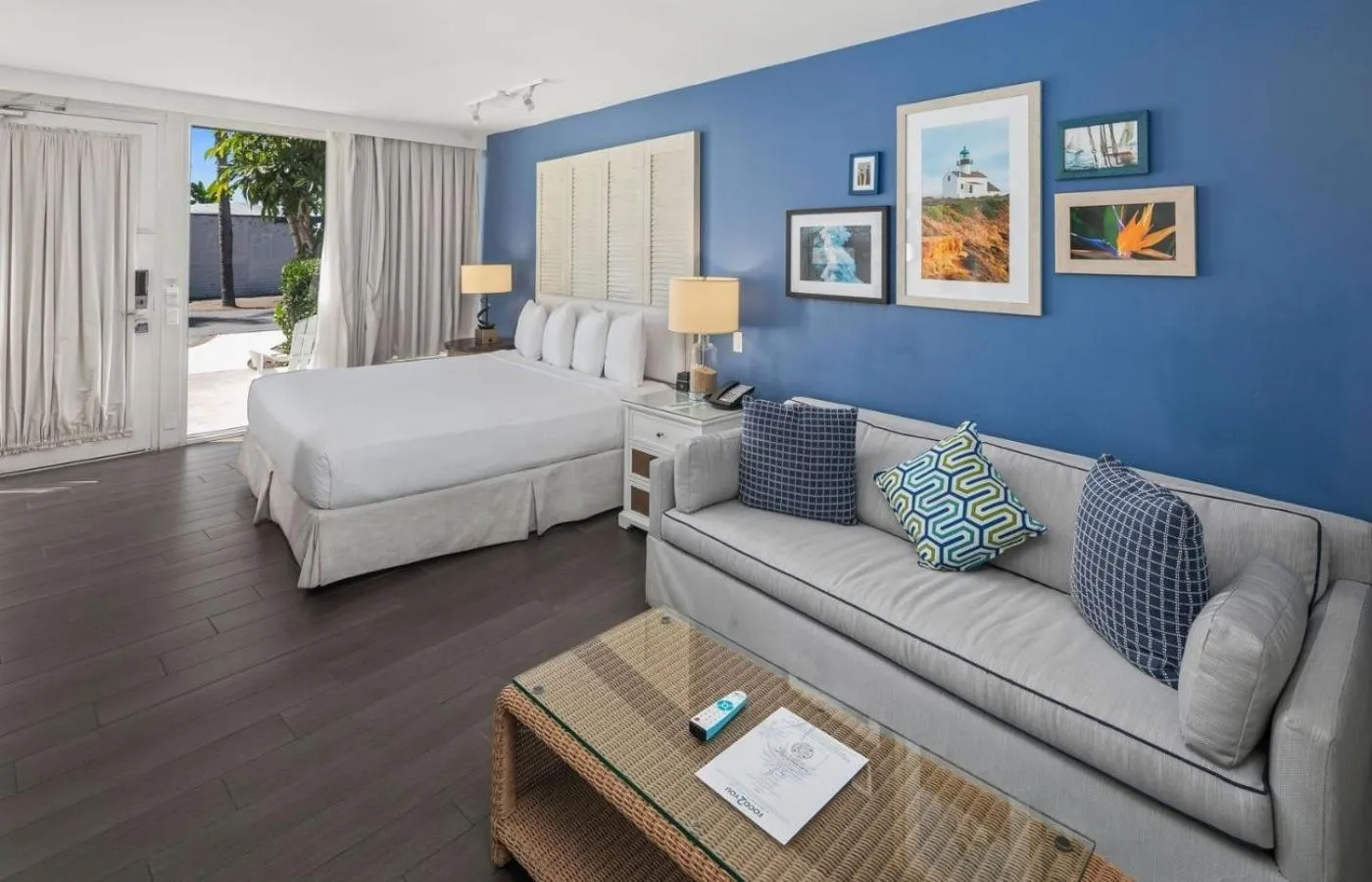 Photo of the whole room, Bed in Paradise Point Resort & Spa