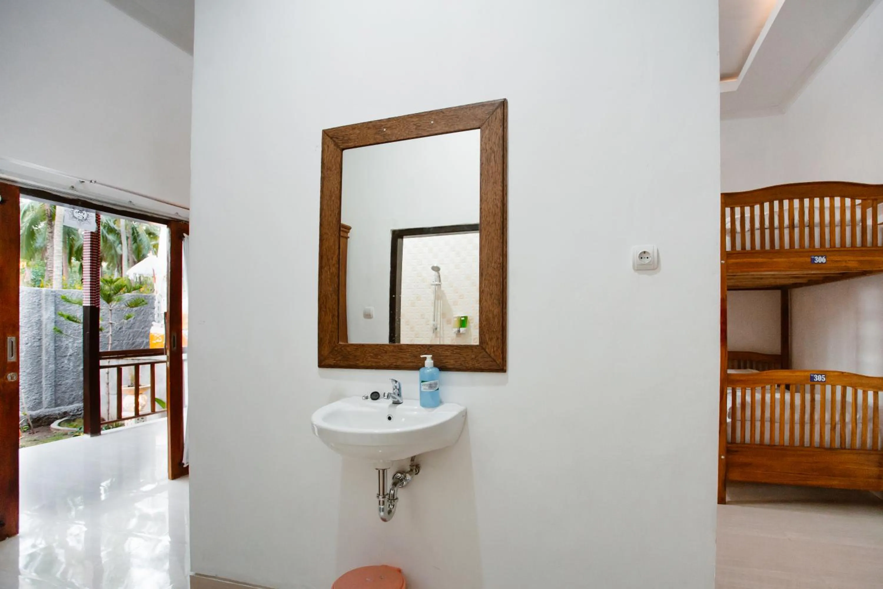 Bathroom in Double'D Hostel
