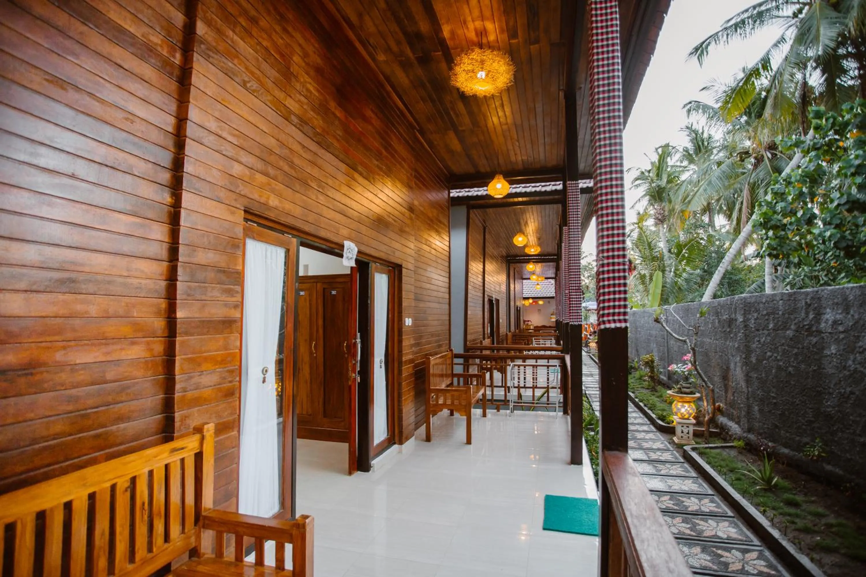 Balcony/Terrace in Double'D Hostel