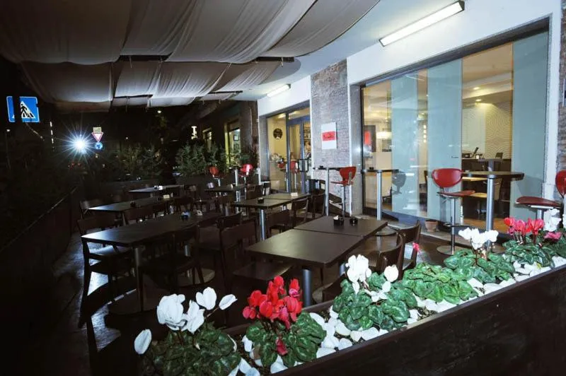 Lounge or bar in Drake