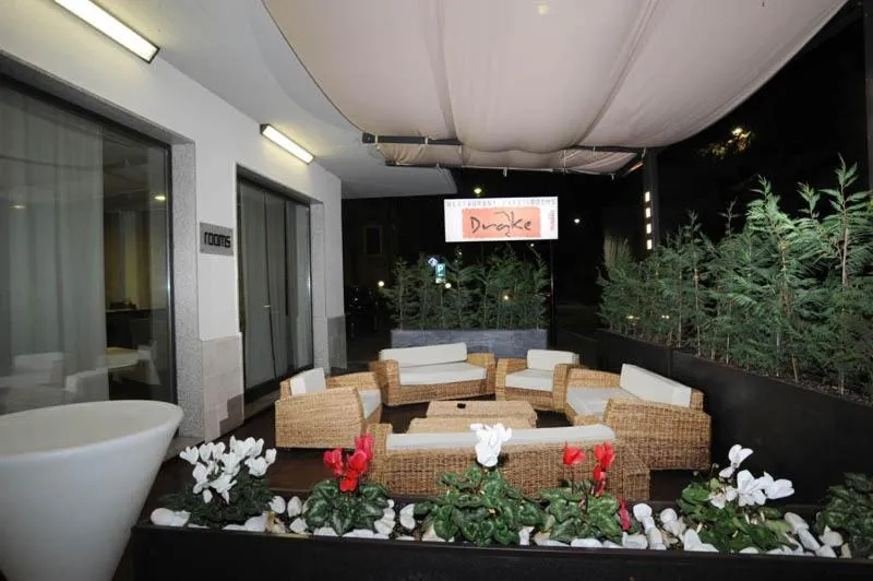 Patio in Drake
