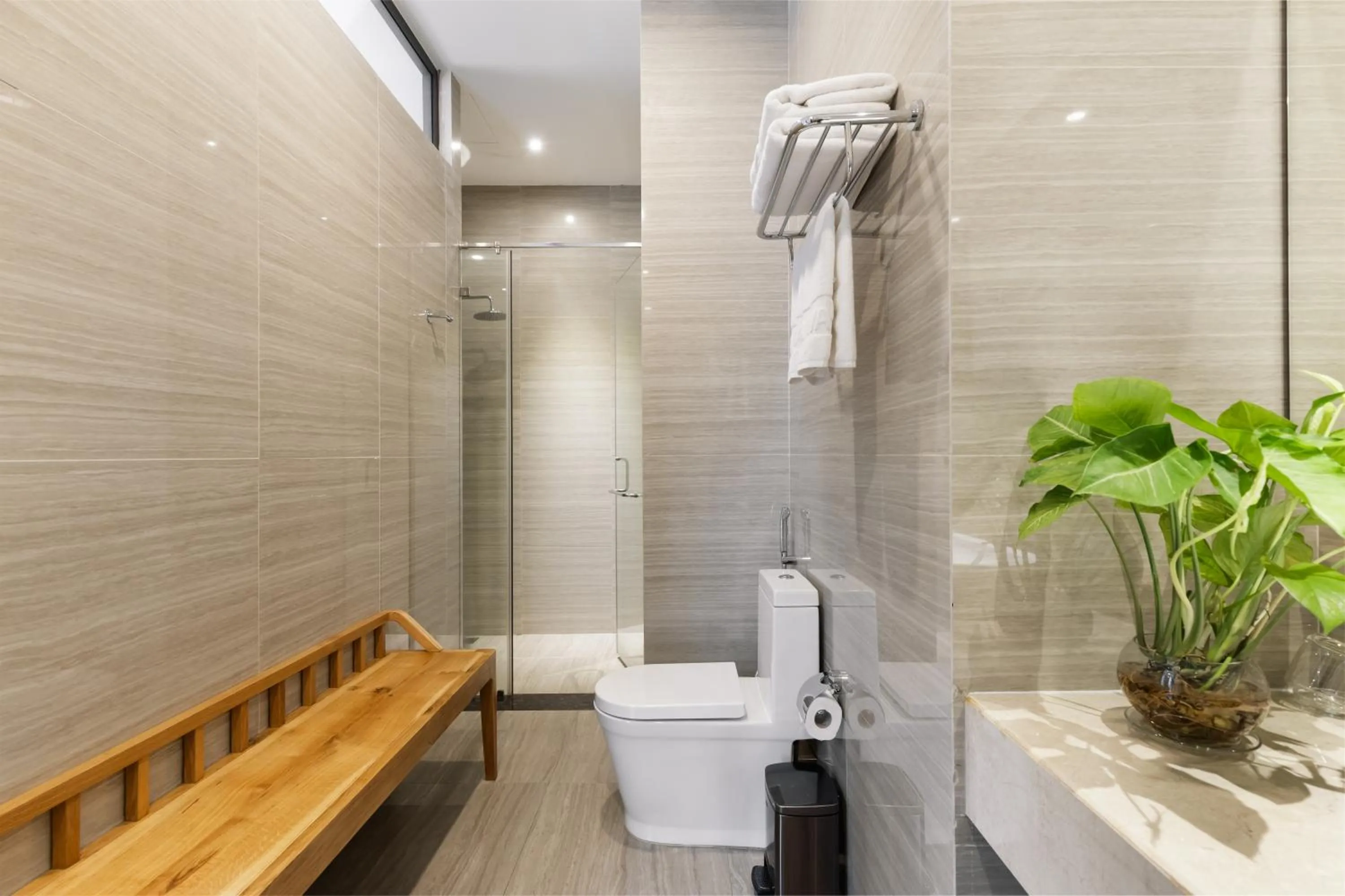 Shower in Hadiva Boutique Hotel