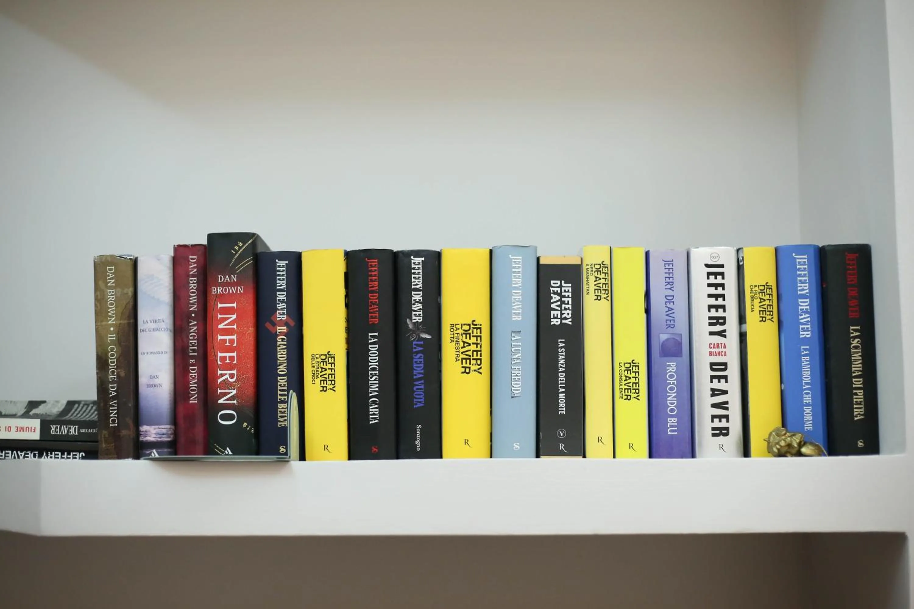 Library in B&B Residenza MALATERRA