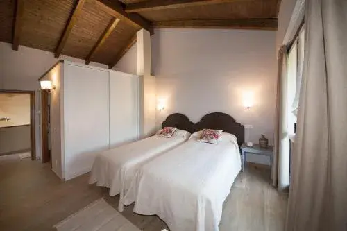 Twin Room with Terrace - single occupancy in El Mirador de Bendones Twin Room with Terrace - single occupancy in El Mirador de Bendones