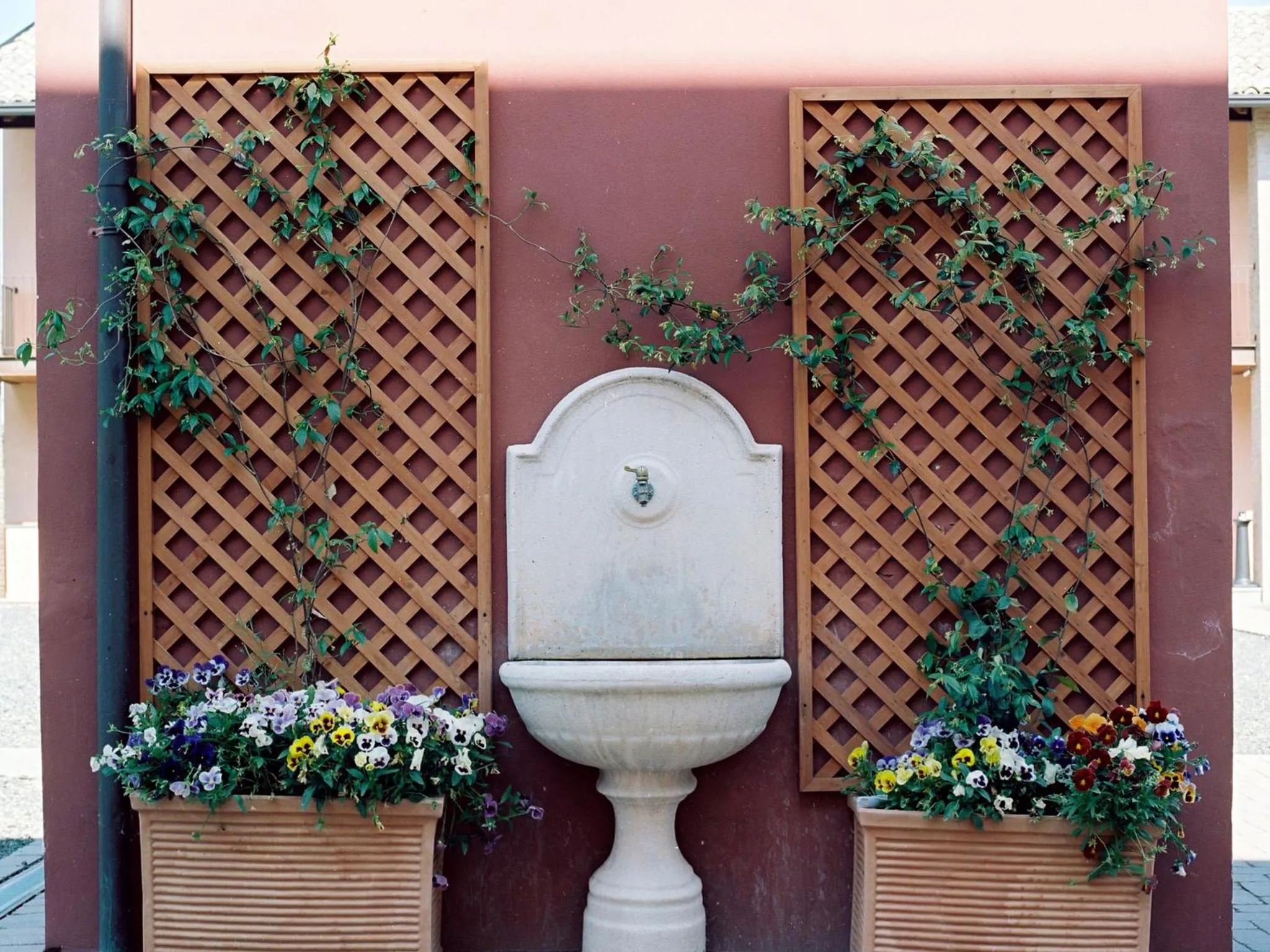 Decorative detail in Villa Meli Lupi - Residenze Temporanee