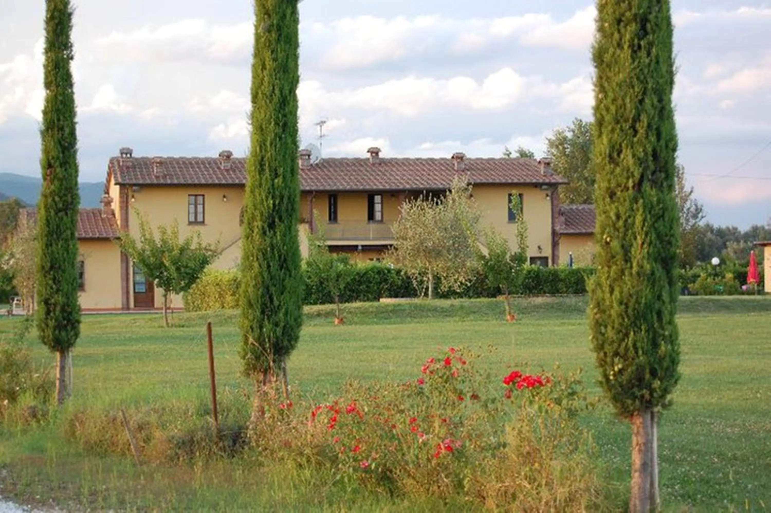 Facade/entrance in il Chiassetto Agriturismo No Kids
