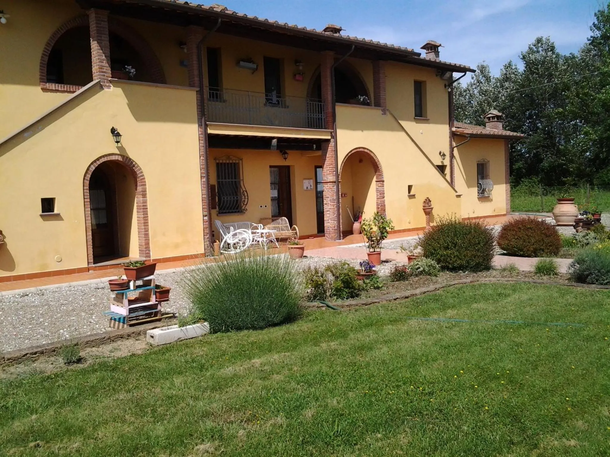 Facade/entrance in il Chiassetto Agriturismo No Kids