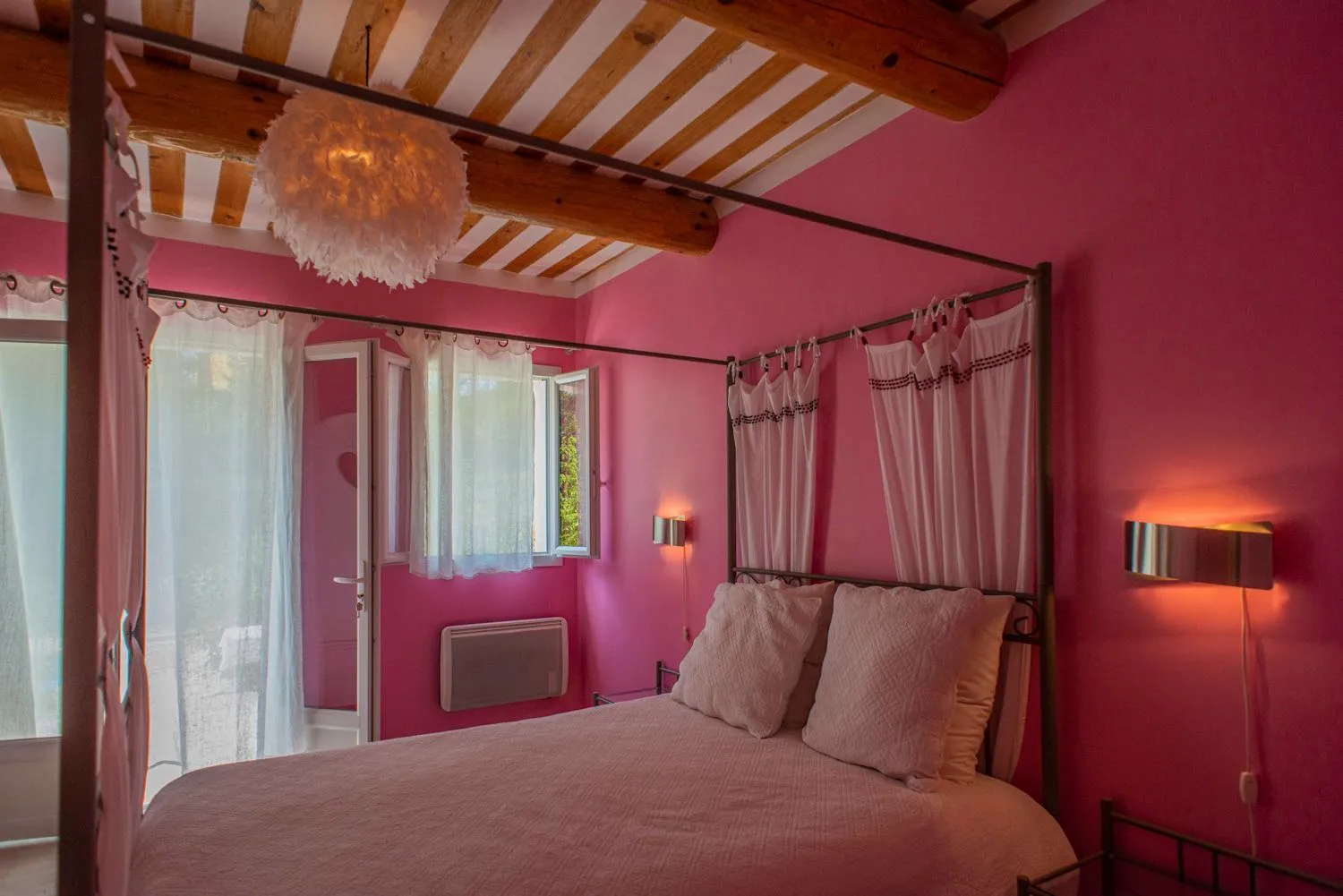 Bed in Les Manaux en Provence