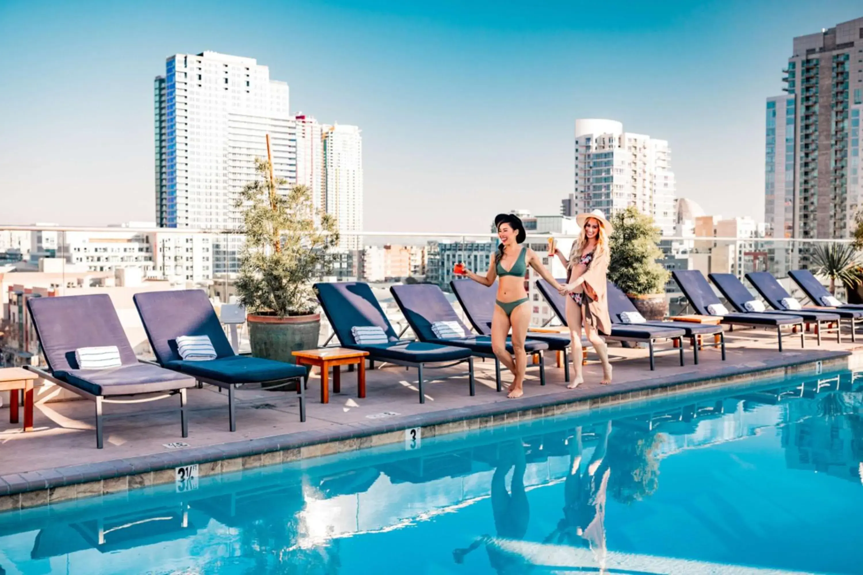 Swimming pool in Andaz San Diego, By Hyatt Swimming pool in Andaz San Diego, By Hyatt