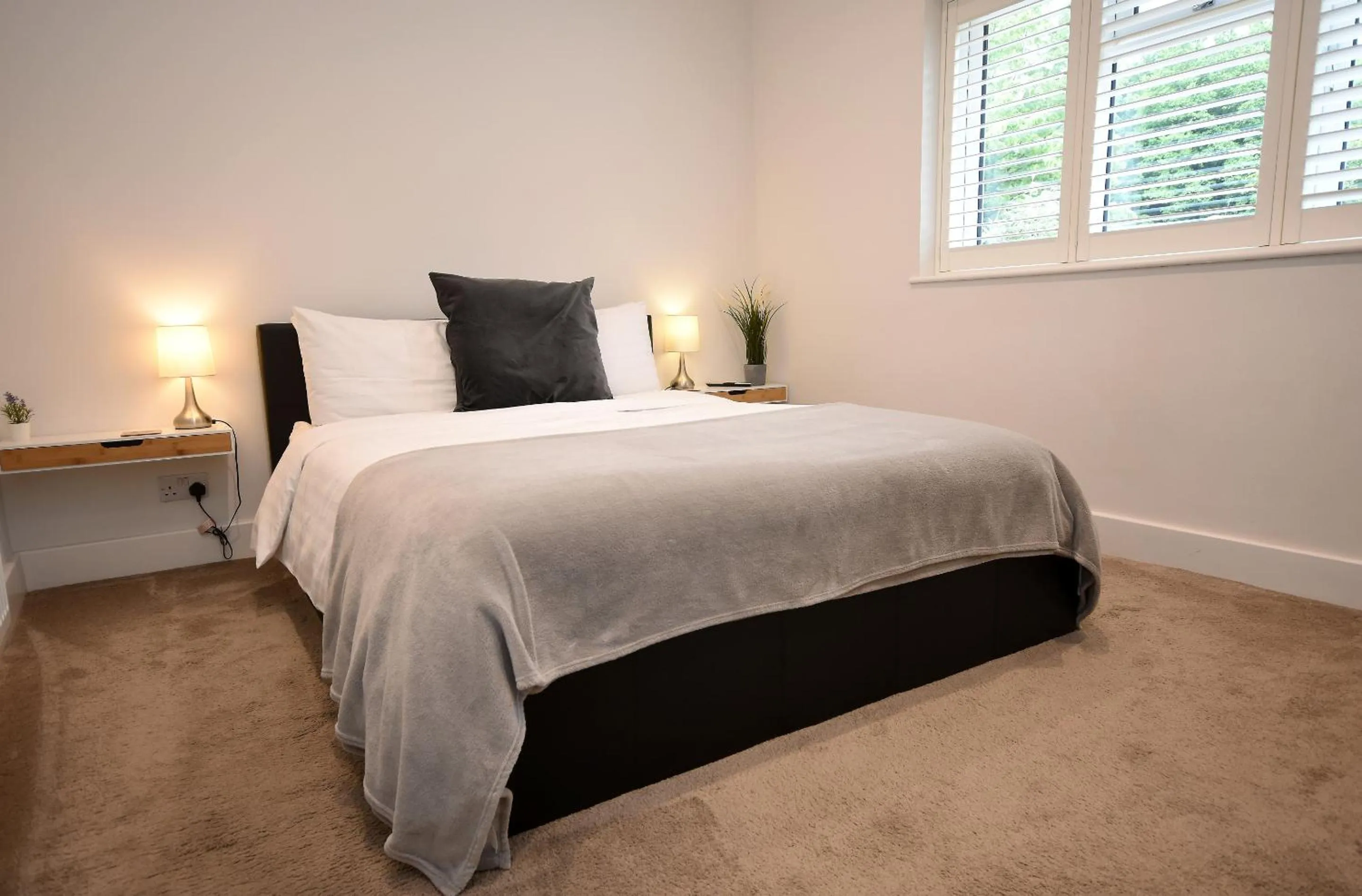 Bedroom, Bed in Apple Tree Place B&B