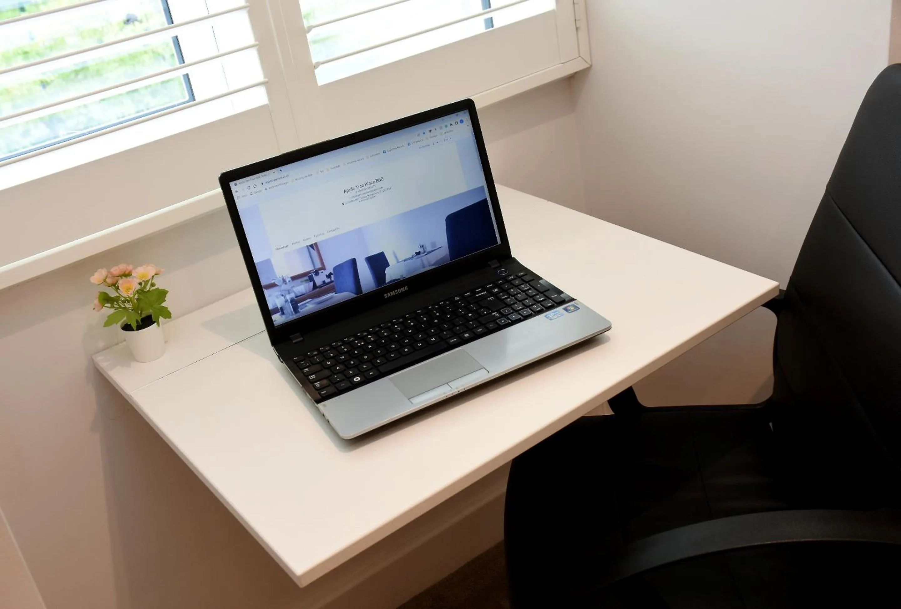 Bedroom in Apple Tree Place B&B