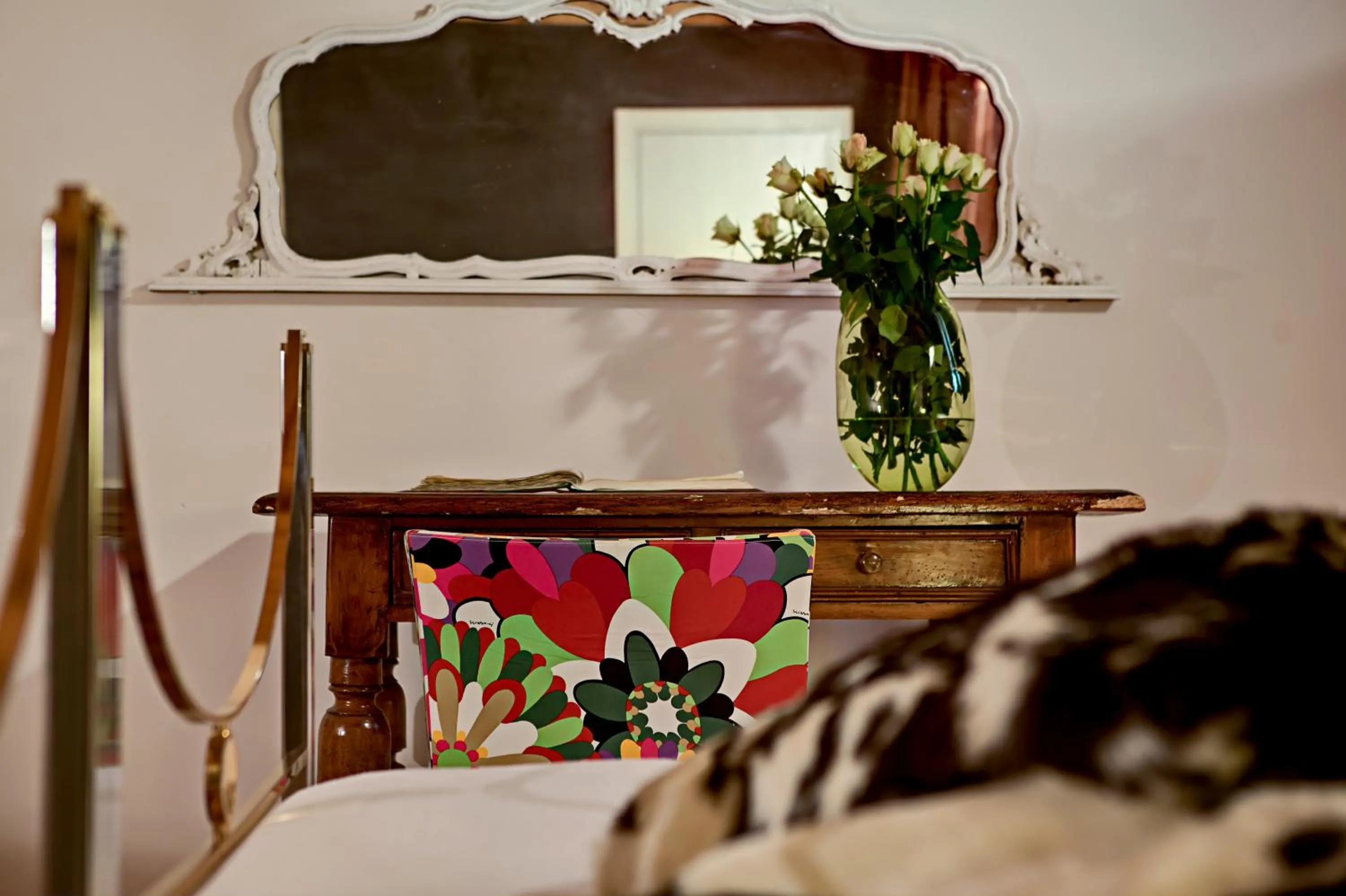 Decorative detail, Bed in Il Vicolo Aparthotel Verona