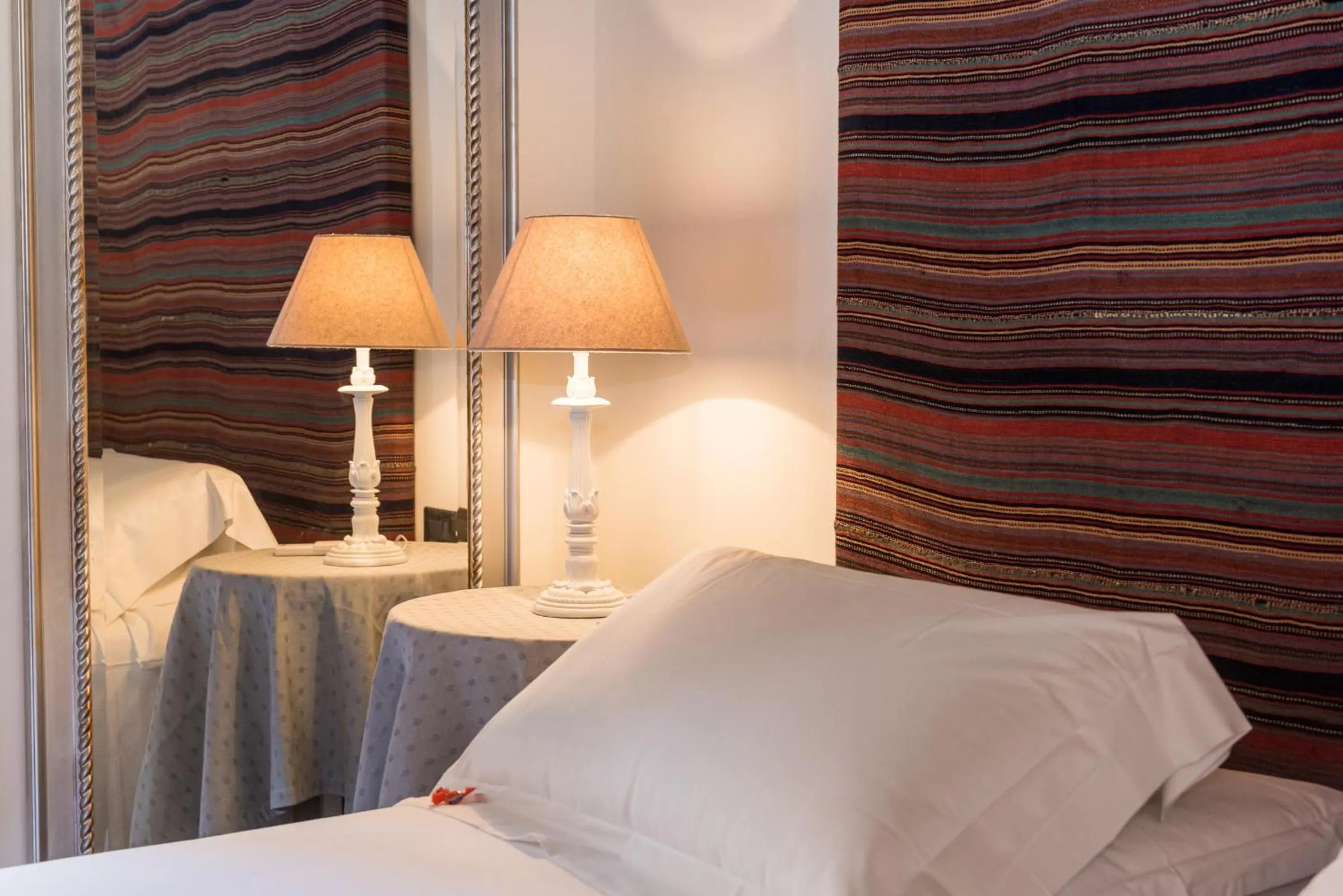 Decorative detail, Bed in Il Vicolo Aparthotel Verona