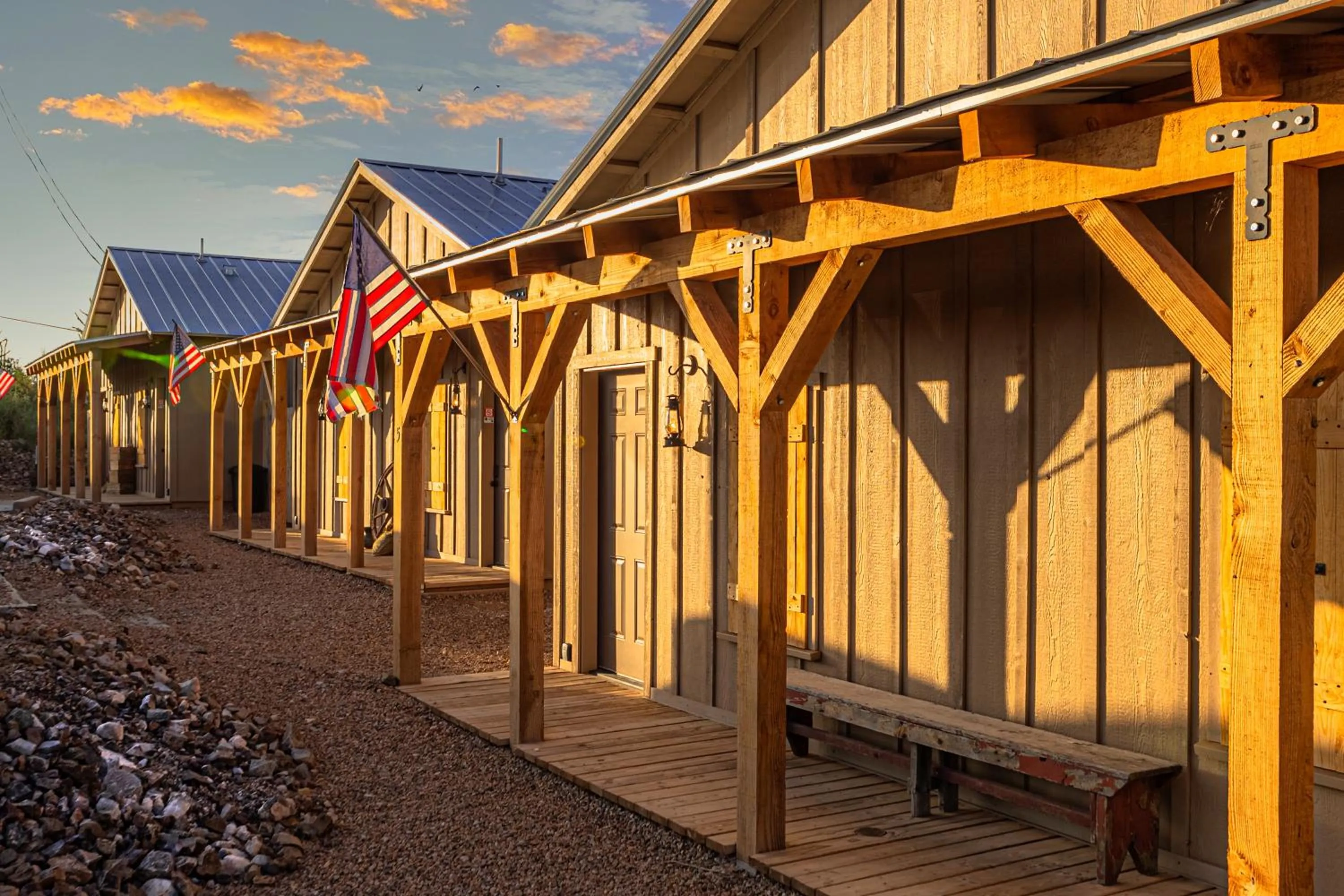 Property building in -Pet Friendly- Miners Cabin #5 -Two Double Beds - Private Balcony