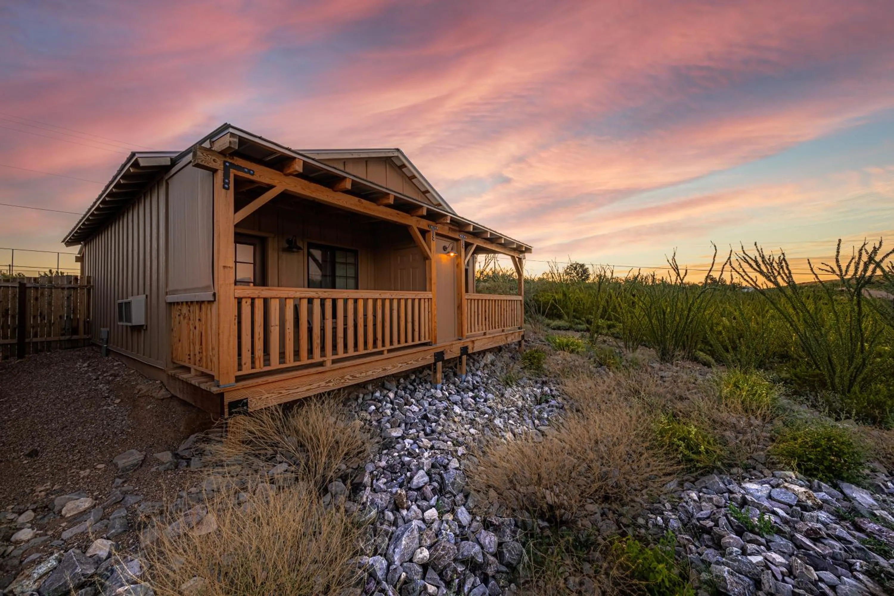 Property building in -Pet Friendly- Miners Cabin #5 -Two Double Beds - Private Balcony