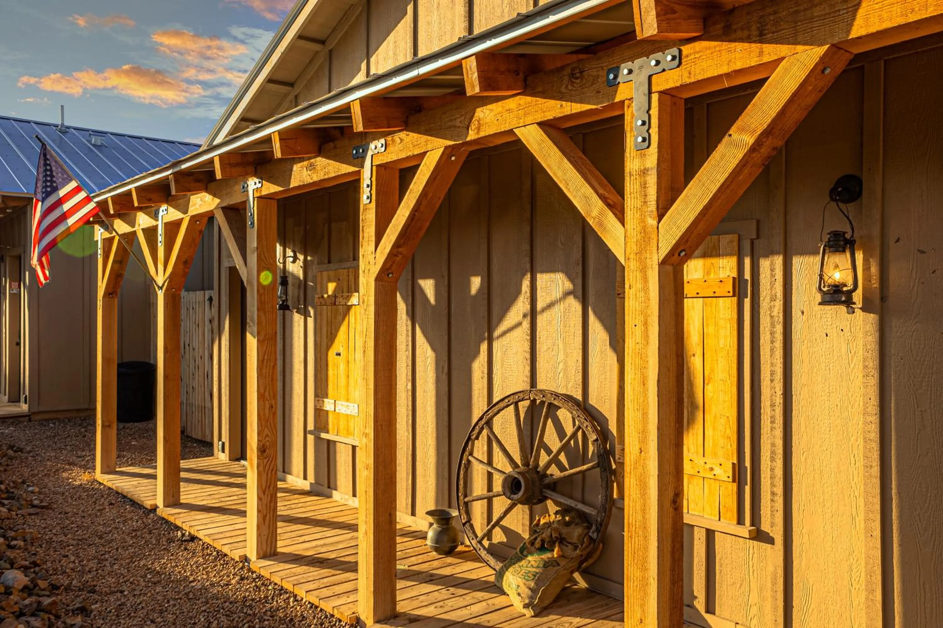 Property building in -Pet Friendly- Miners Cabin #5 -Two Double Beds - Private Balcony