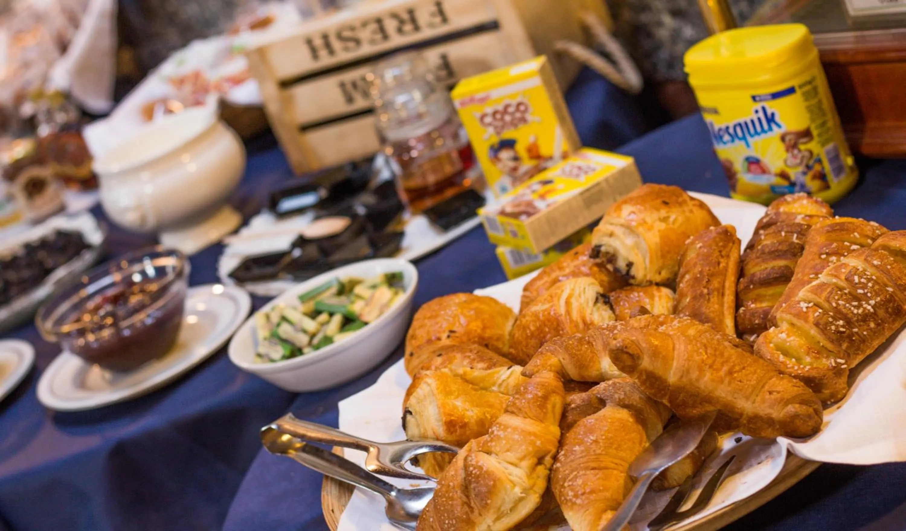 Buffet breakfast in Hotel Ristorante La Perla