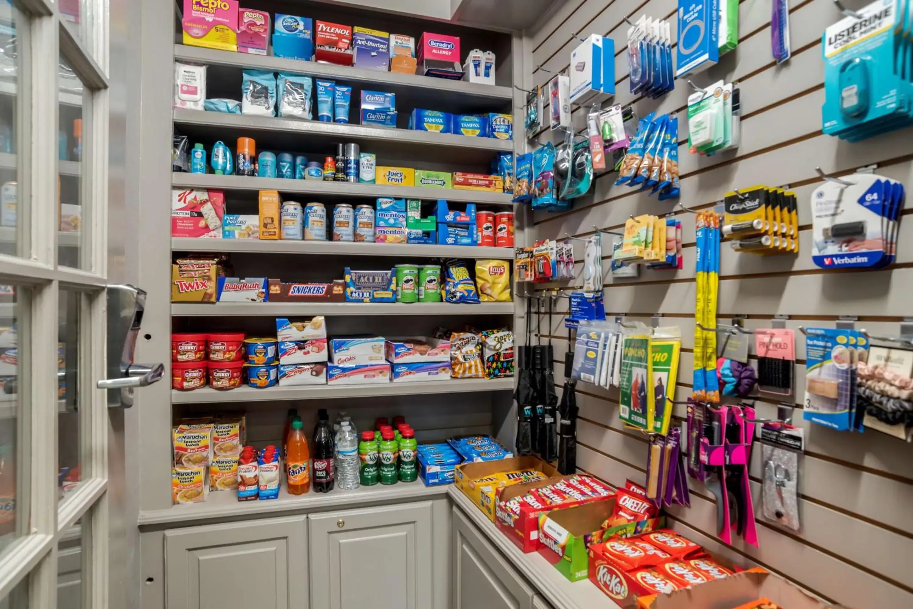 Food and drinks in Best Western Plus St. Christopher Hotel Food and drinks in Best Western Plus St. Christopher Hotel