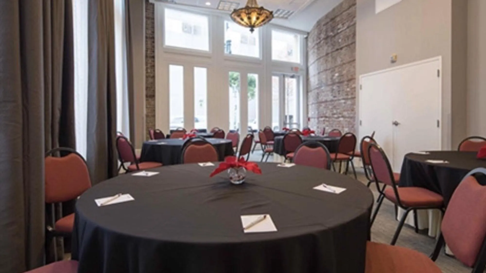 Best Western Plus St. Christopher Hotel