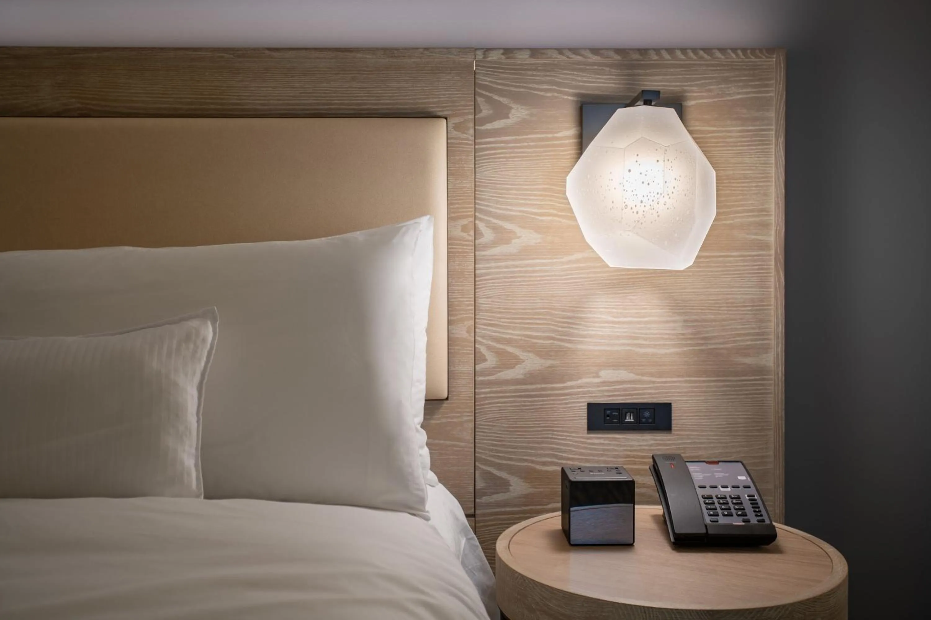 Bedroom, Bed in The Westin Atlanta Airport