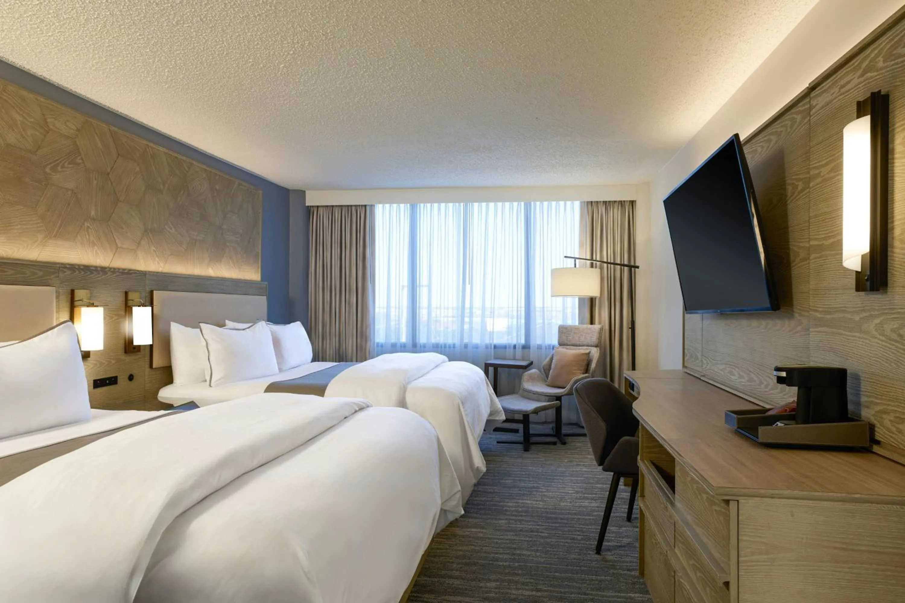 Bedroom, Bed in The Westin Atlanta Airport