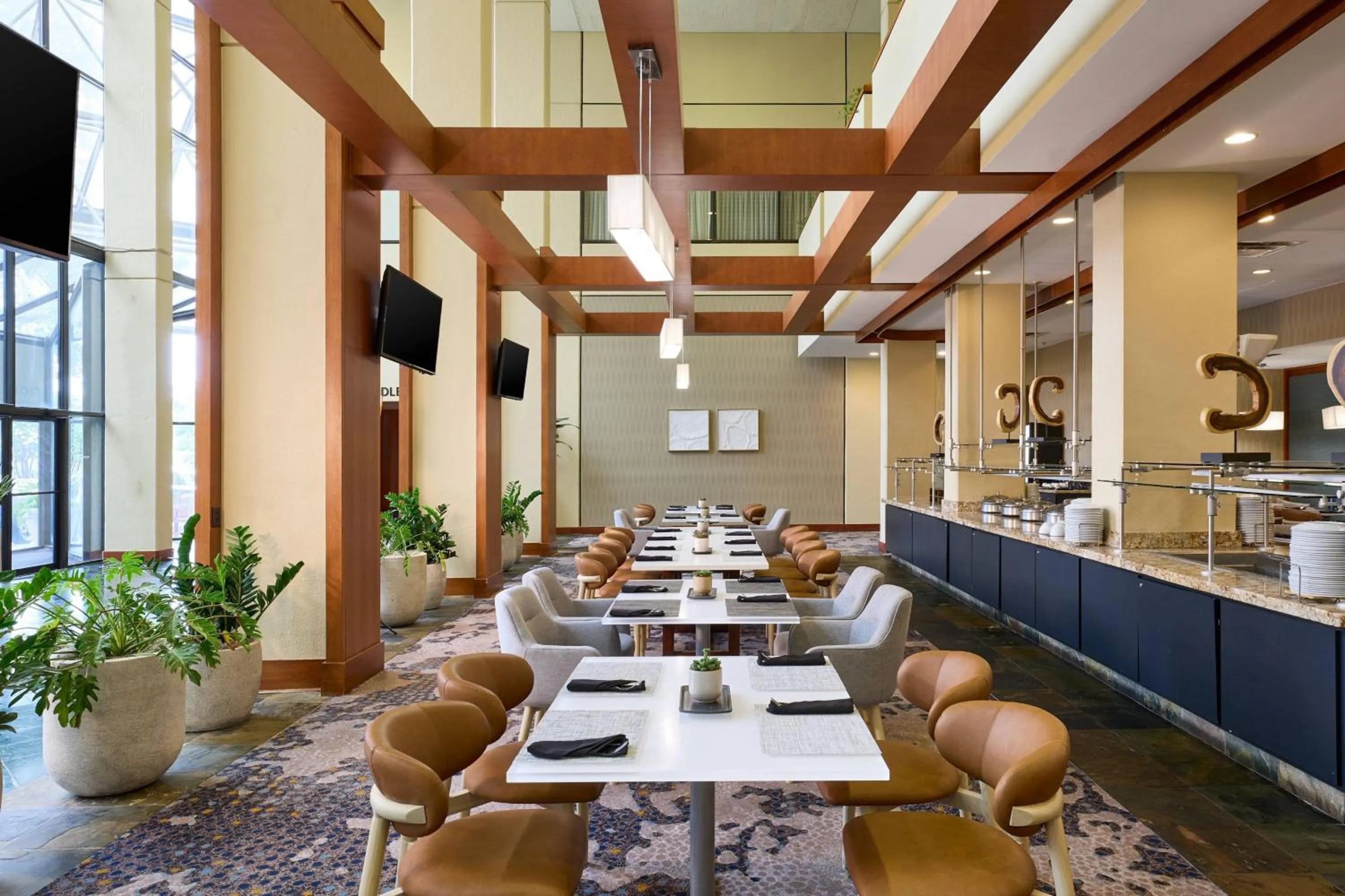 Restaurant/places to eat in The Westin Atlanta Airport