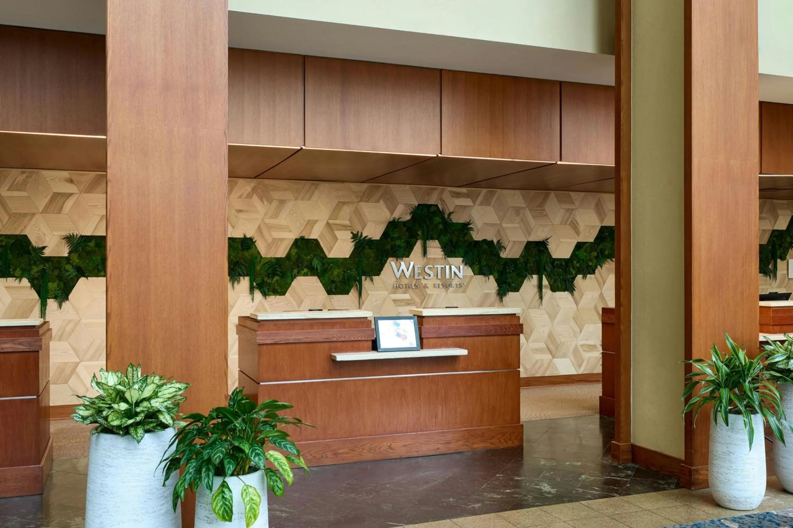 Lobby or reception in The Westin Atlanta Airport