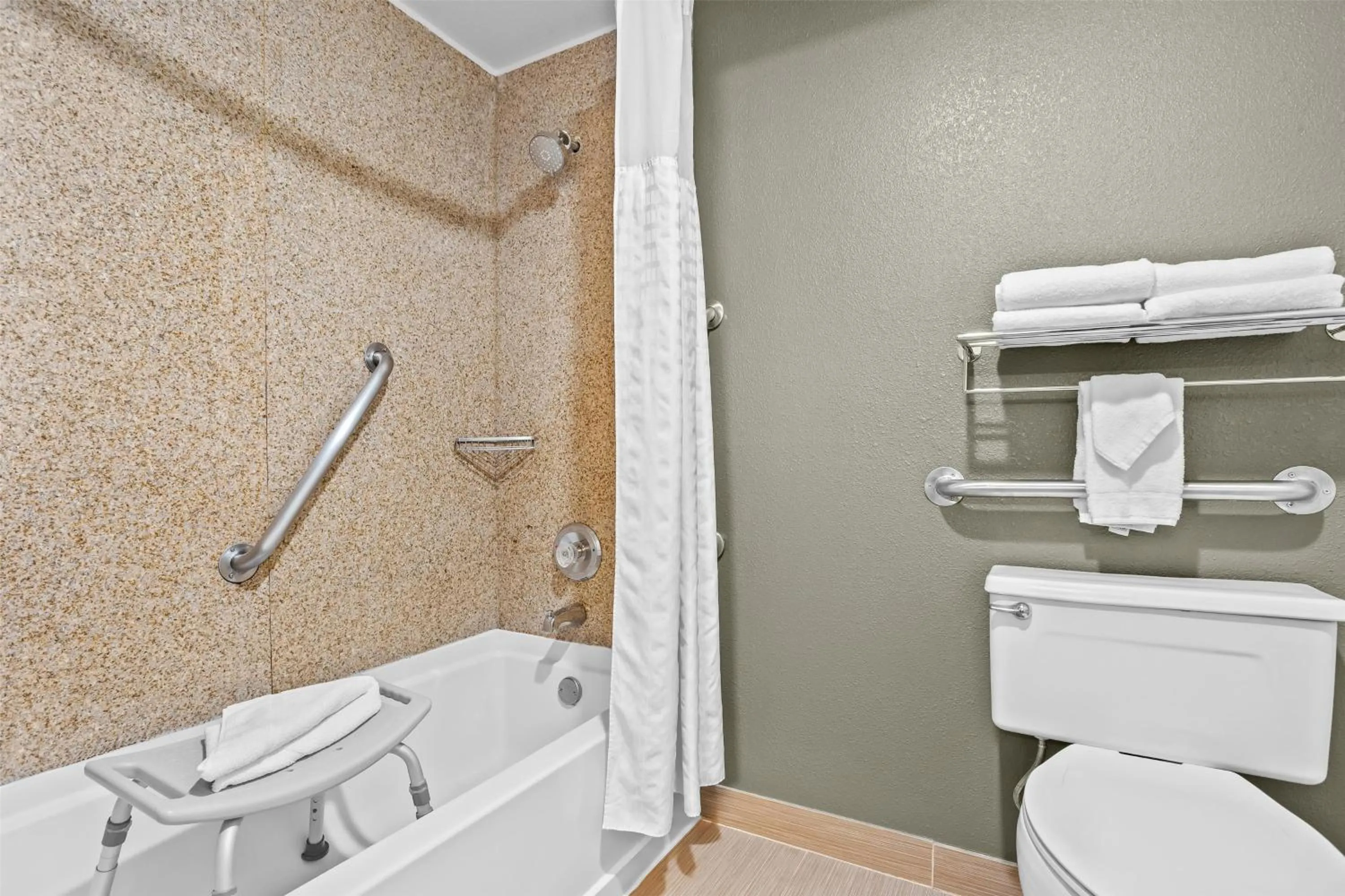 Bed in Spark by Hilton Des Plaines Chicago O'Hare