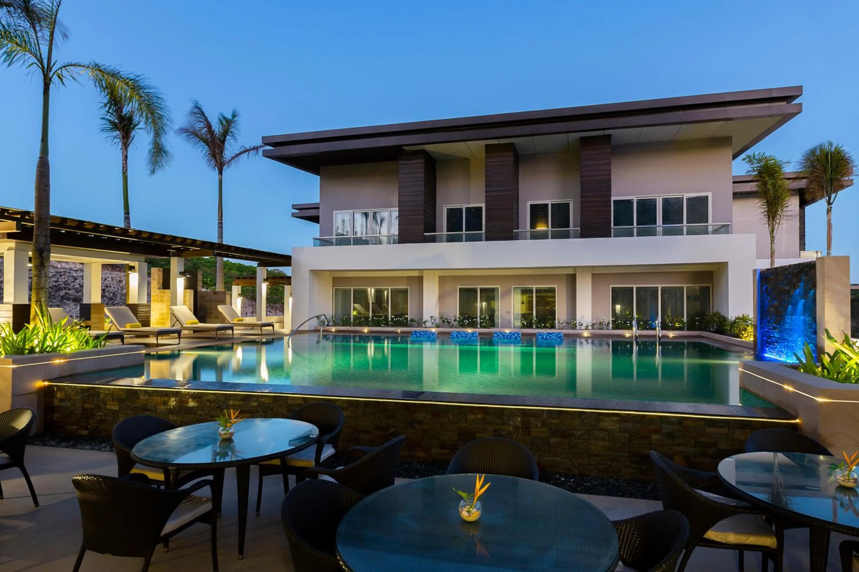 Swimming pool in Belmont Hotel Boracay near Newcoast Beach