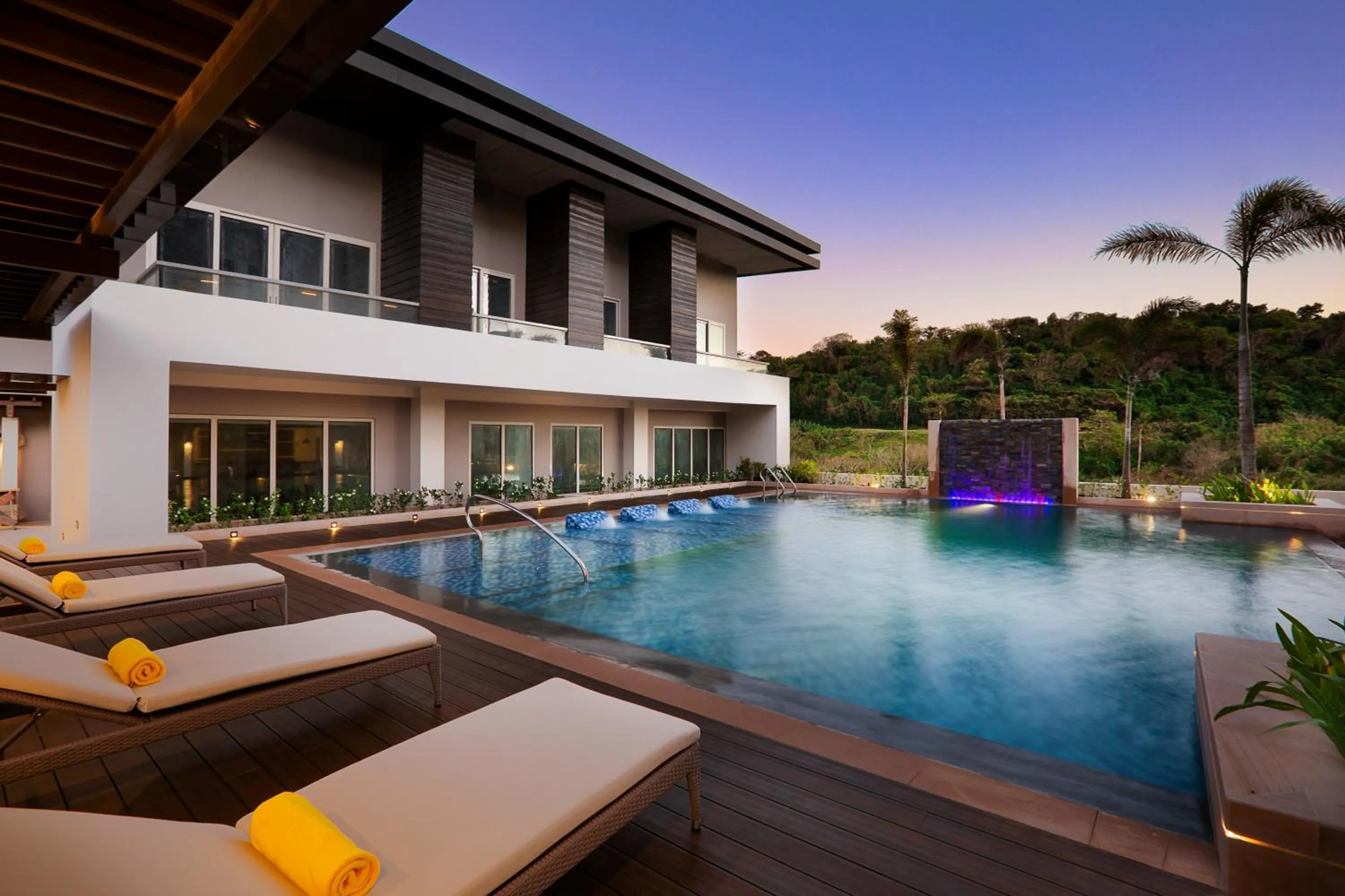 Swimming pool in Belmont Hotel Boracay near Newcoast Beach