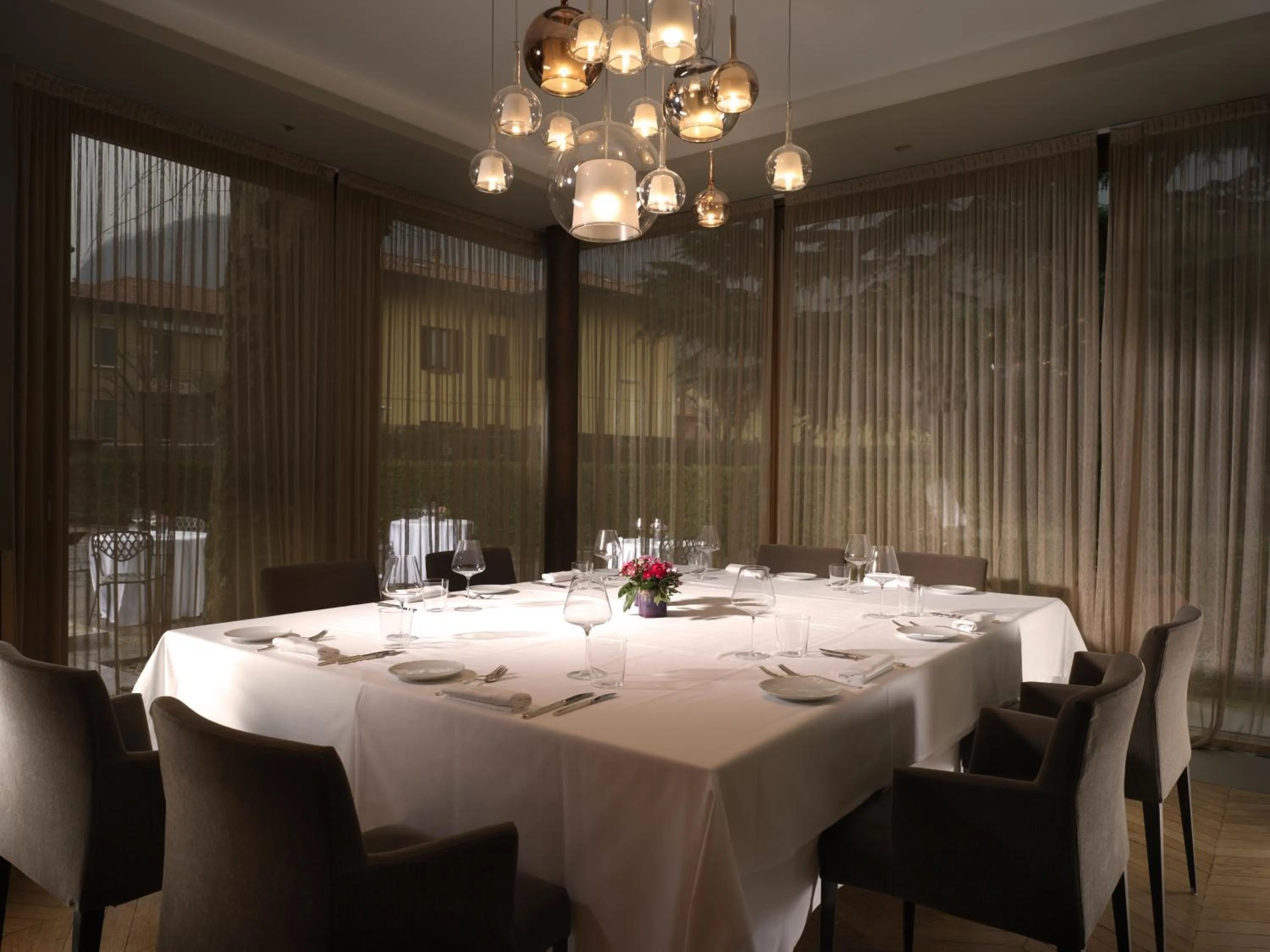 Restaurant/places to eat in Albergo Nicolin