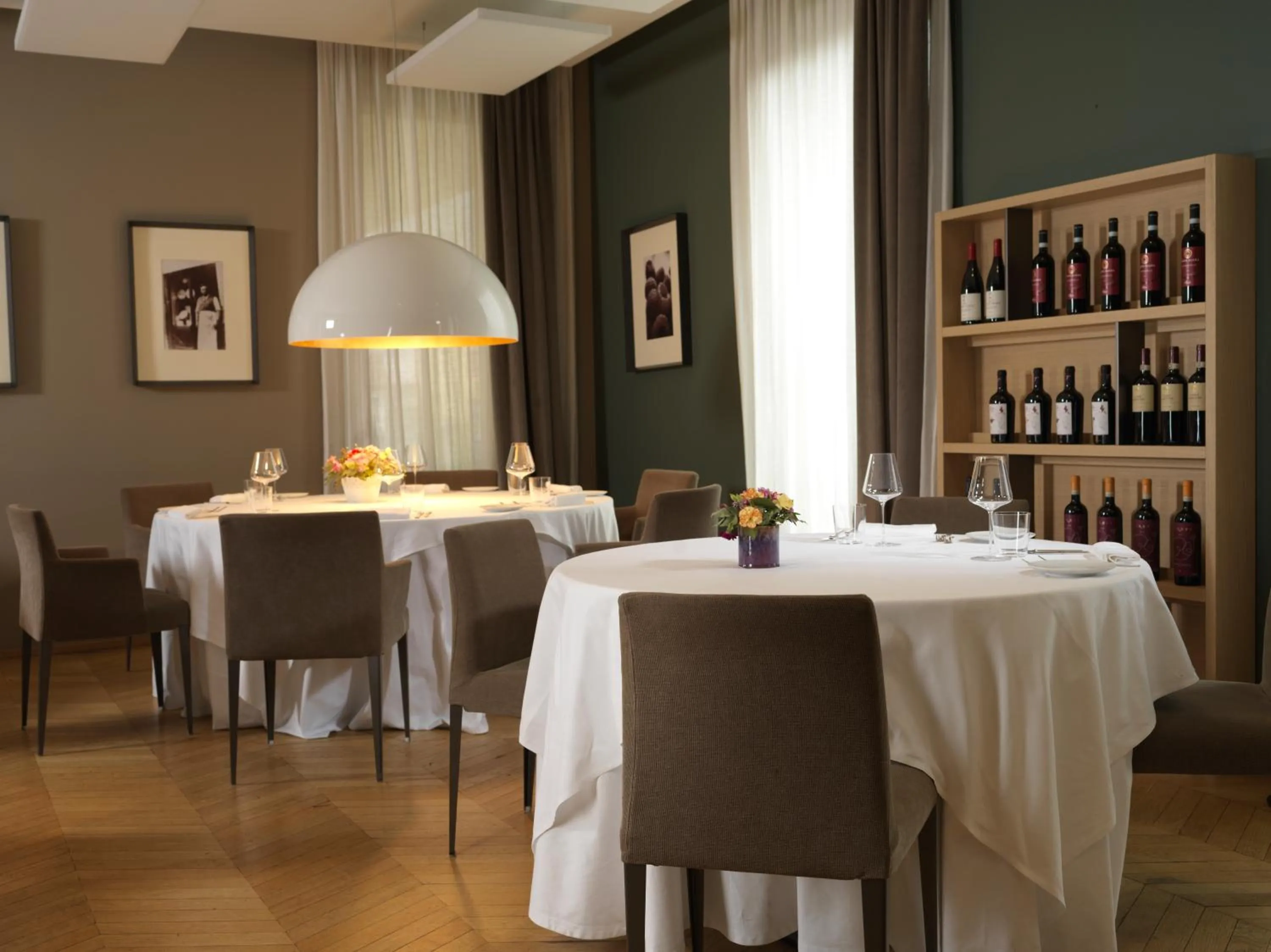 Restaurant/places to eat in Albergo Nicolin