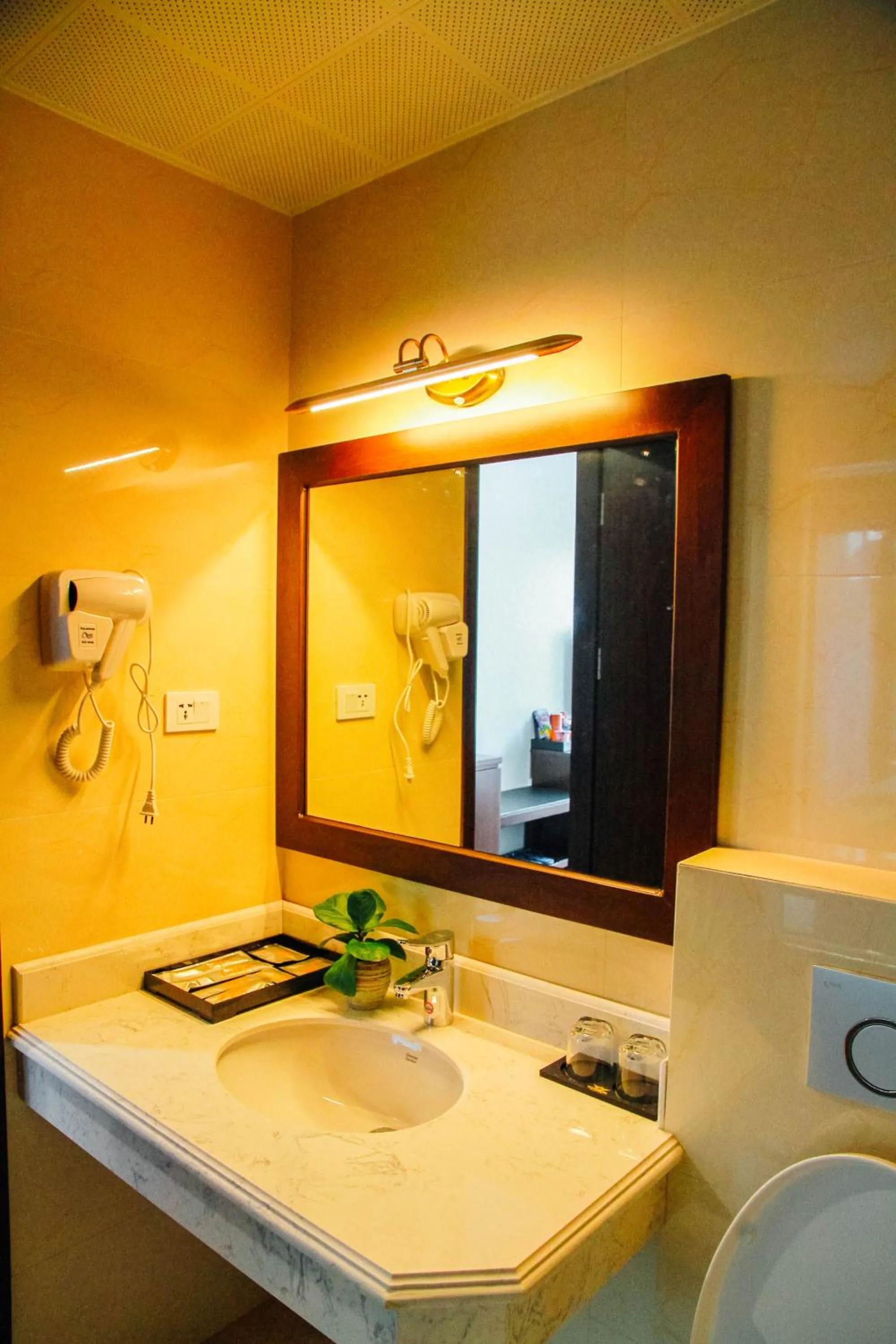 dryer in Topone Halong Hotel